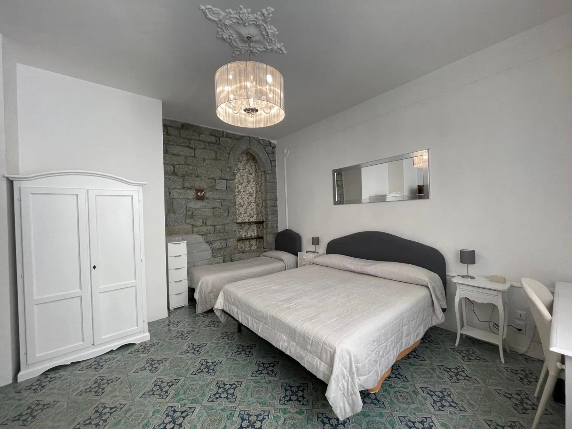 Photo of the whole room in Hotel Miramare