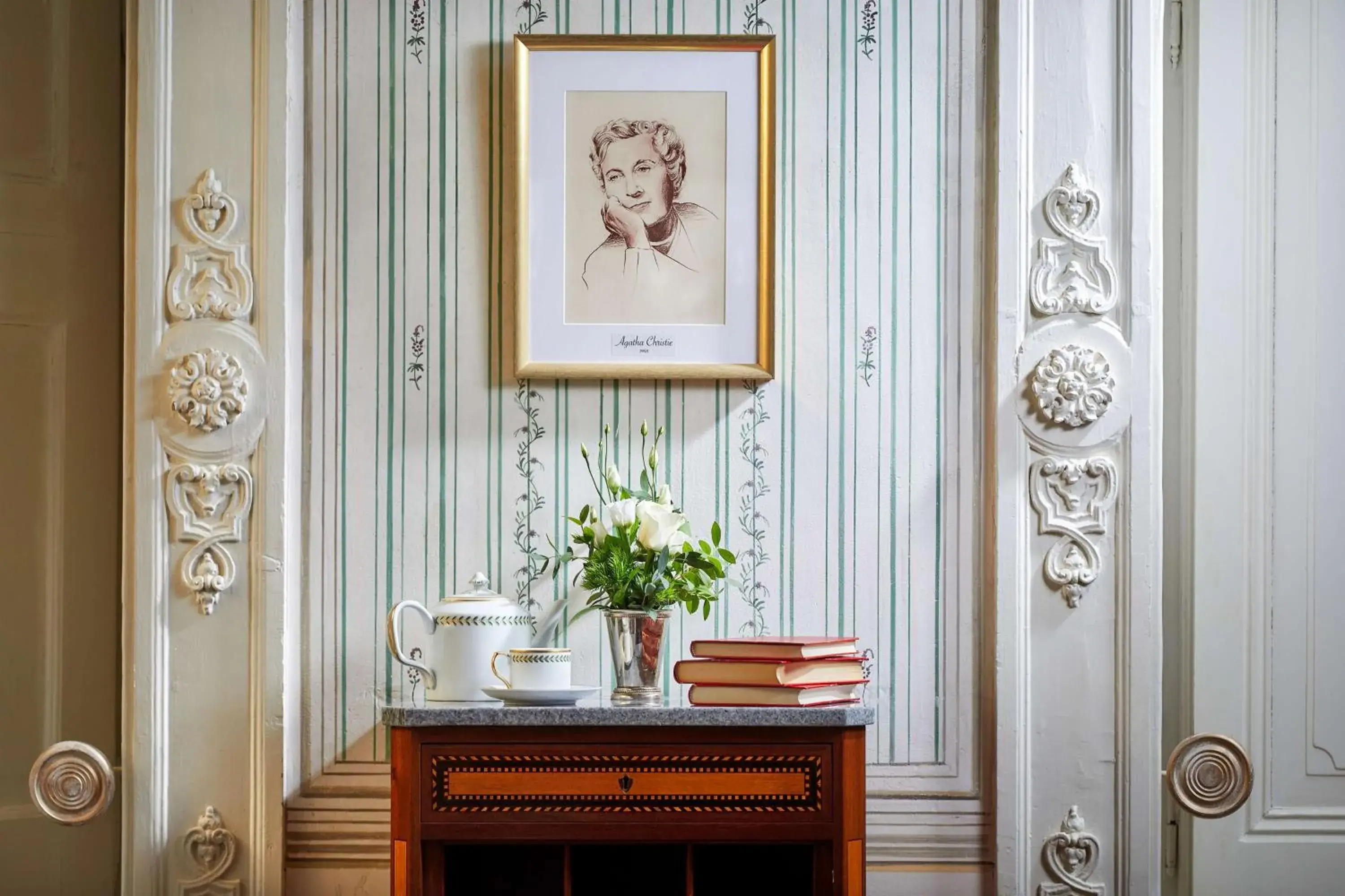 Bedroom in Valverde Sintra Palácio de Seteais - The Leading Hotels of the World Bedroom in Valverde Sintra Palácio de Seteais - The Leading Hotels of the World