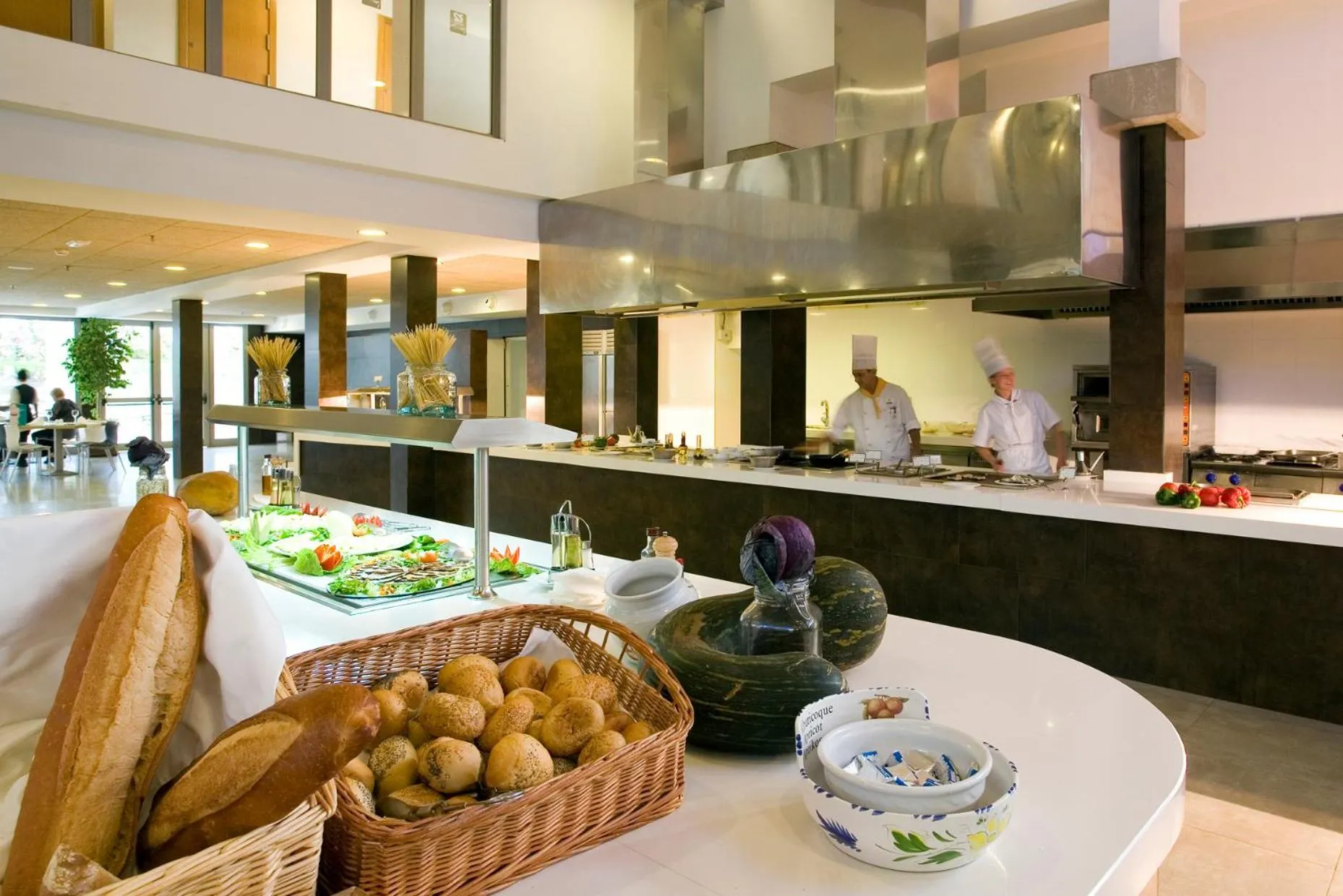 Restaurant/places to eat in R2 Romantic Fantasia Suites - Adults Only