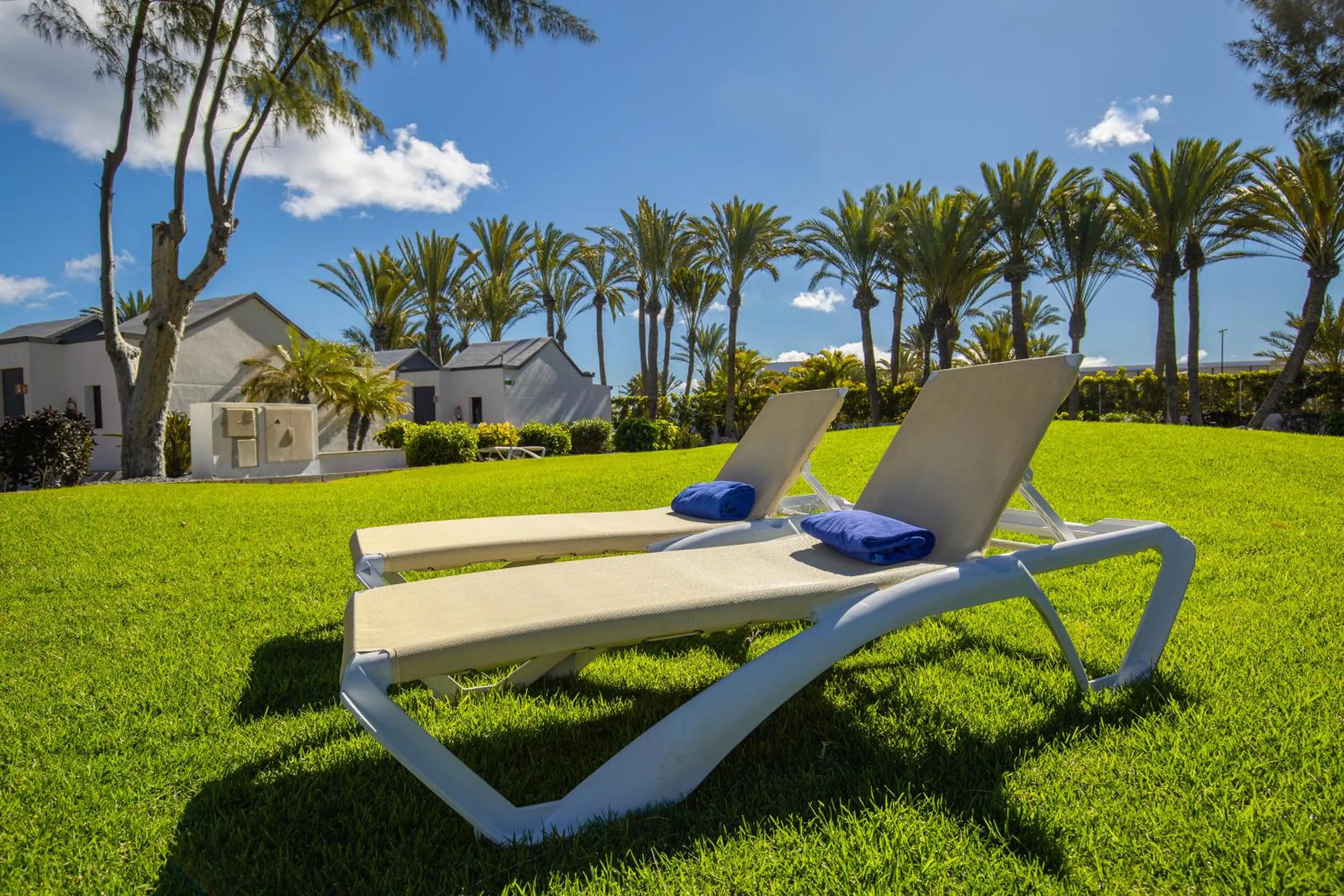 Patio in R2 Romantic Fantasia Suites - Adults Only