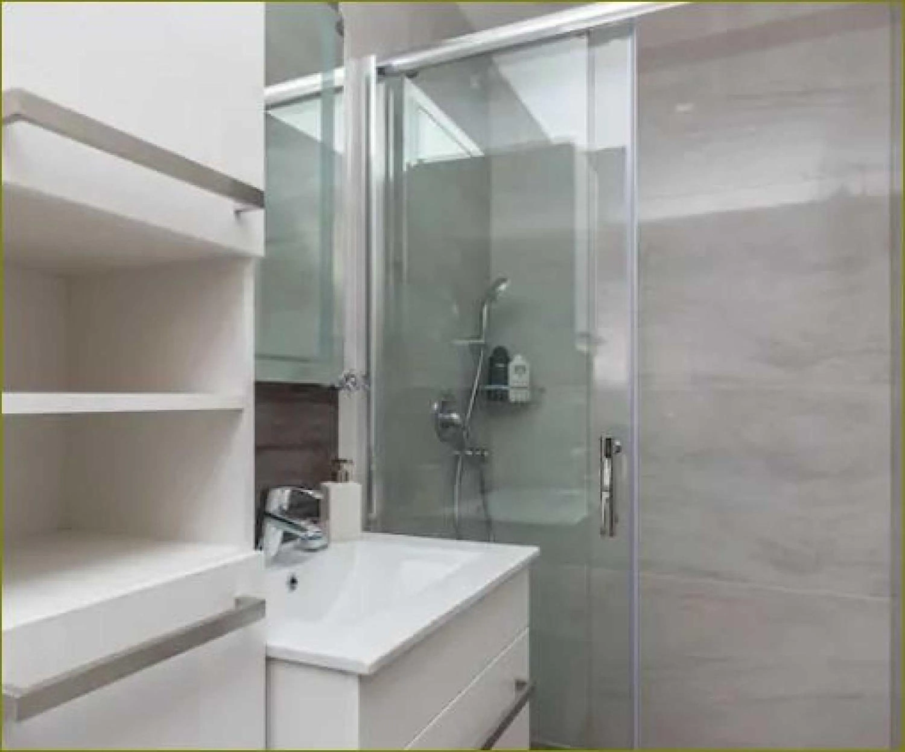 Bathroom in Apartments Dub