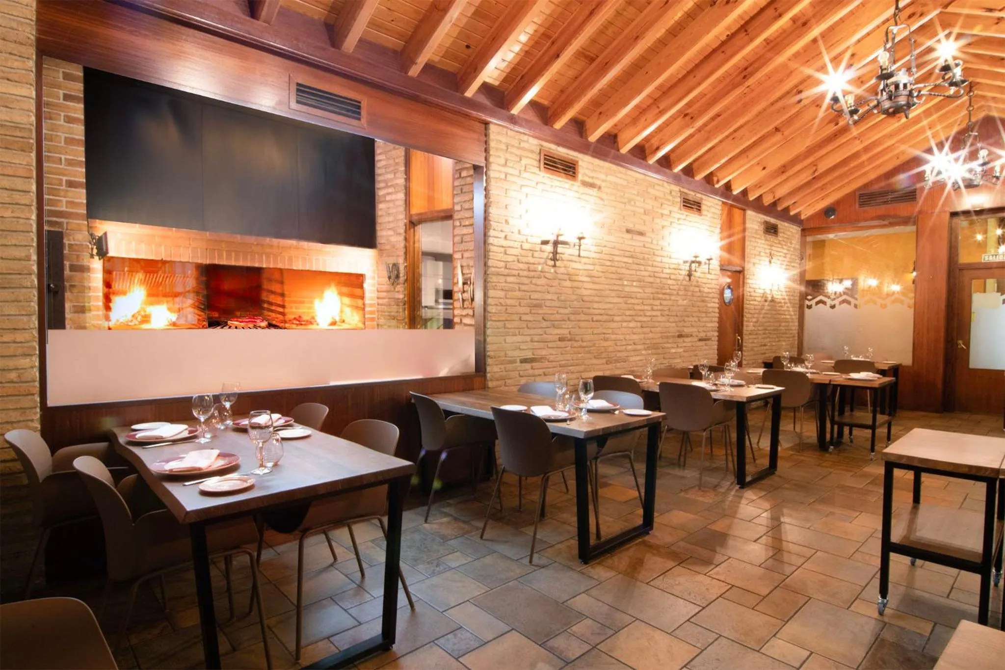 Restaurant/places to eat in Hotel Beratxa