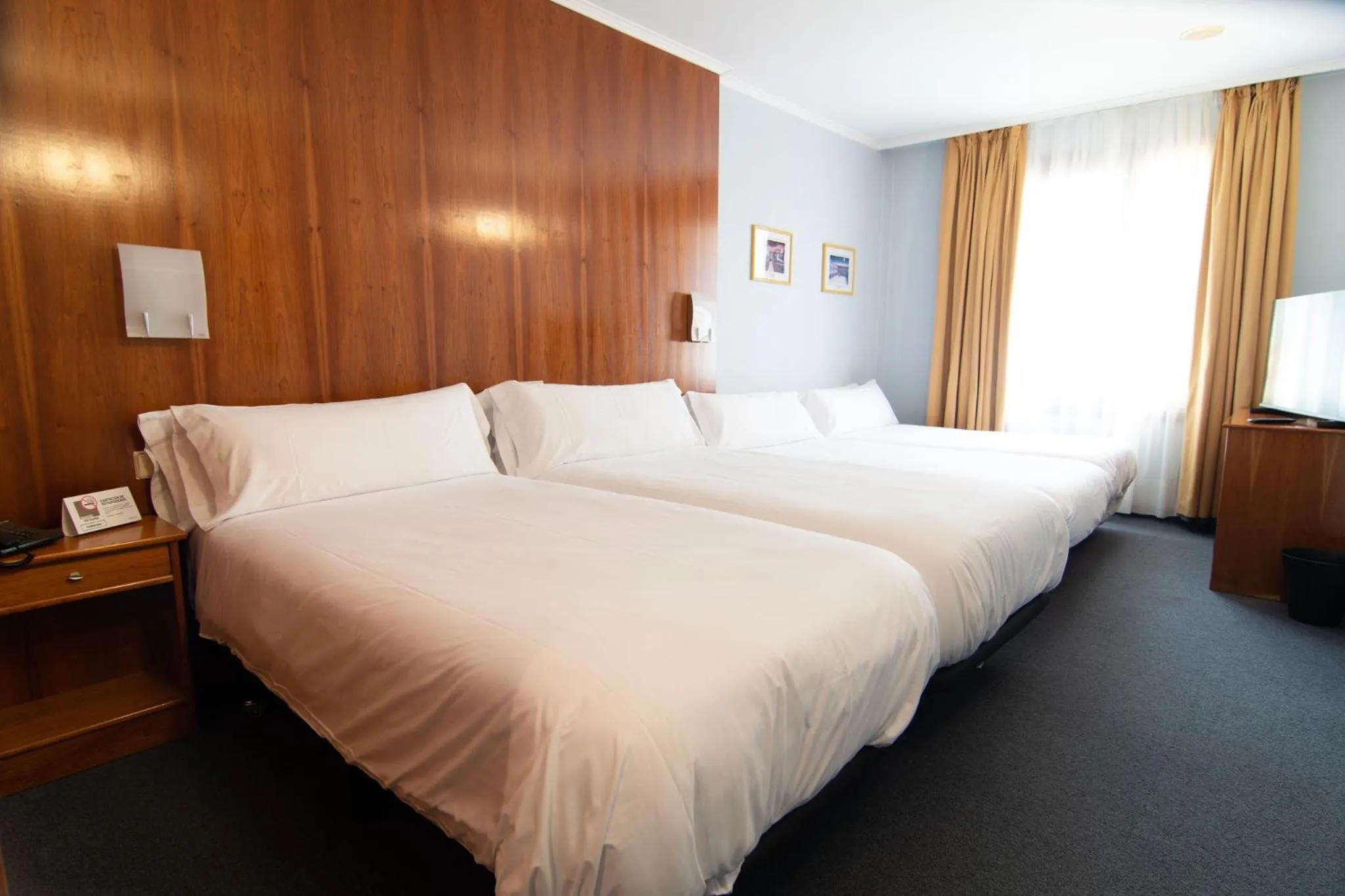 Bed in Hotel Beratxa