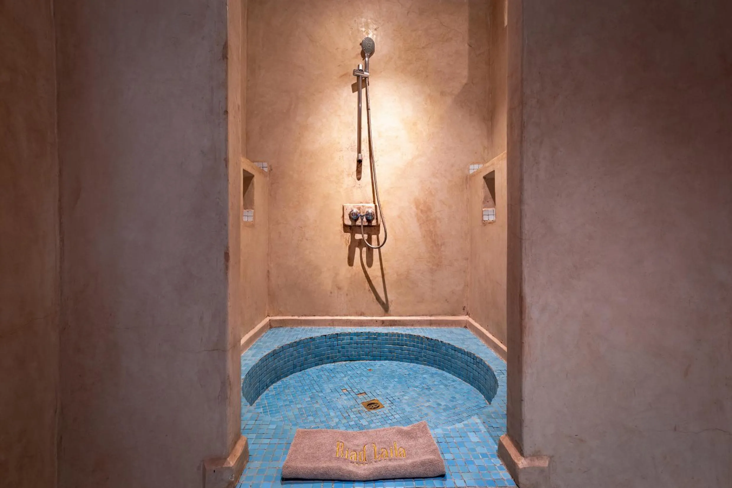 Shower in Riad Laila