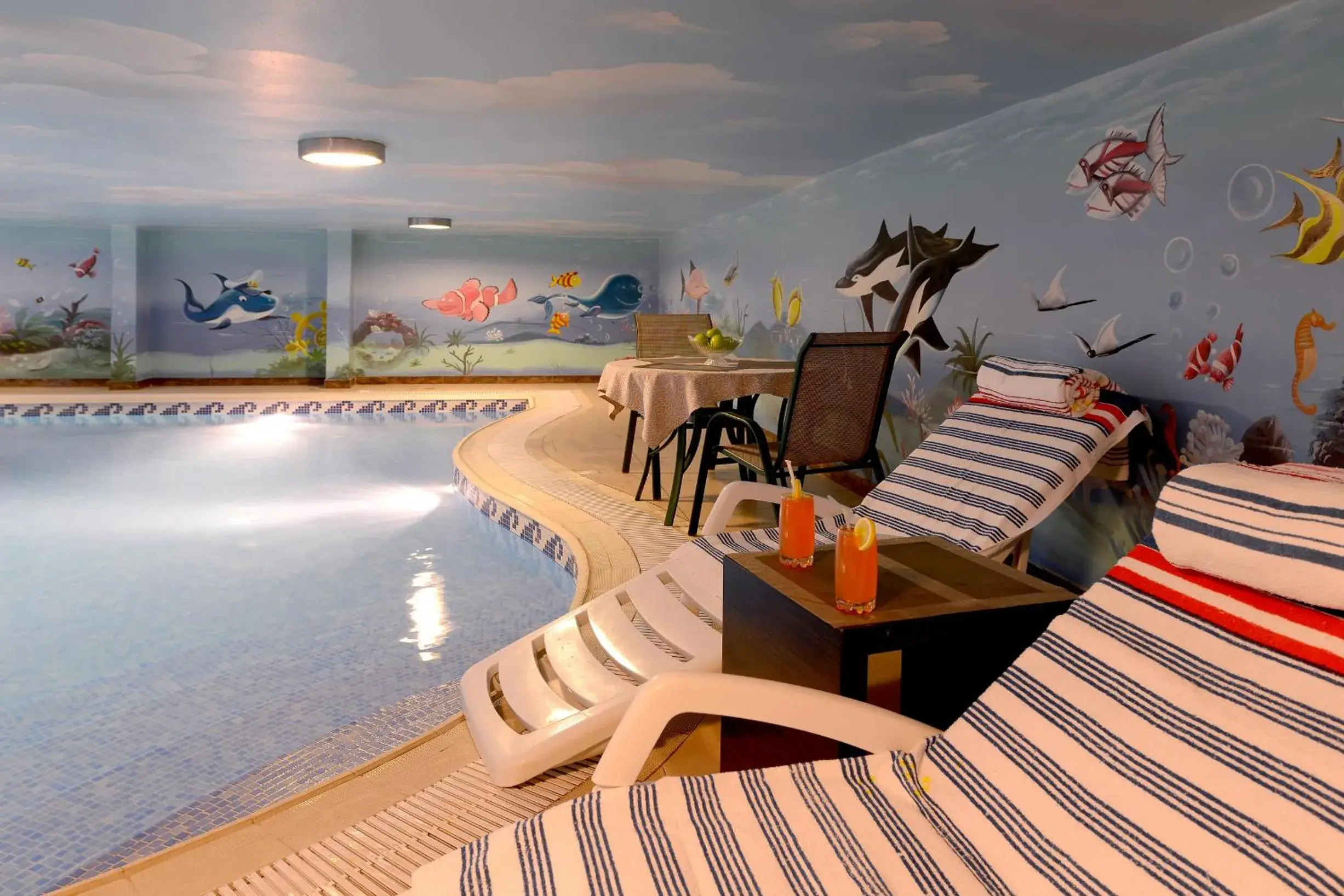 Swimming pool in Boudl Al Woroud بودل الورود Swimming pool in Boudl Al Woroud بودل الورود