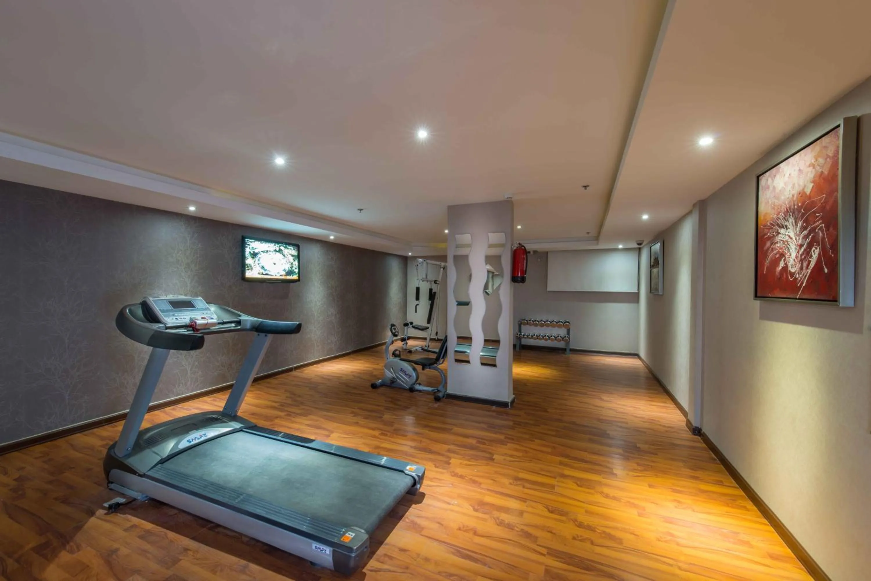 Fitness centre/facilities in Boudl Al Woroud بودل الورود