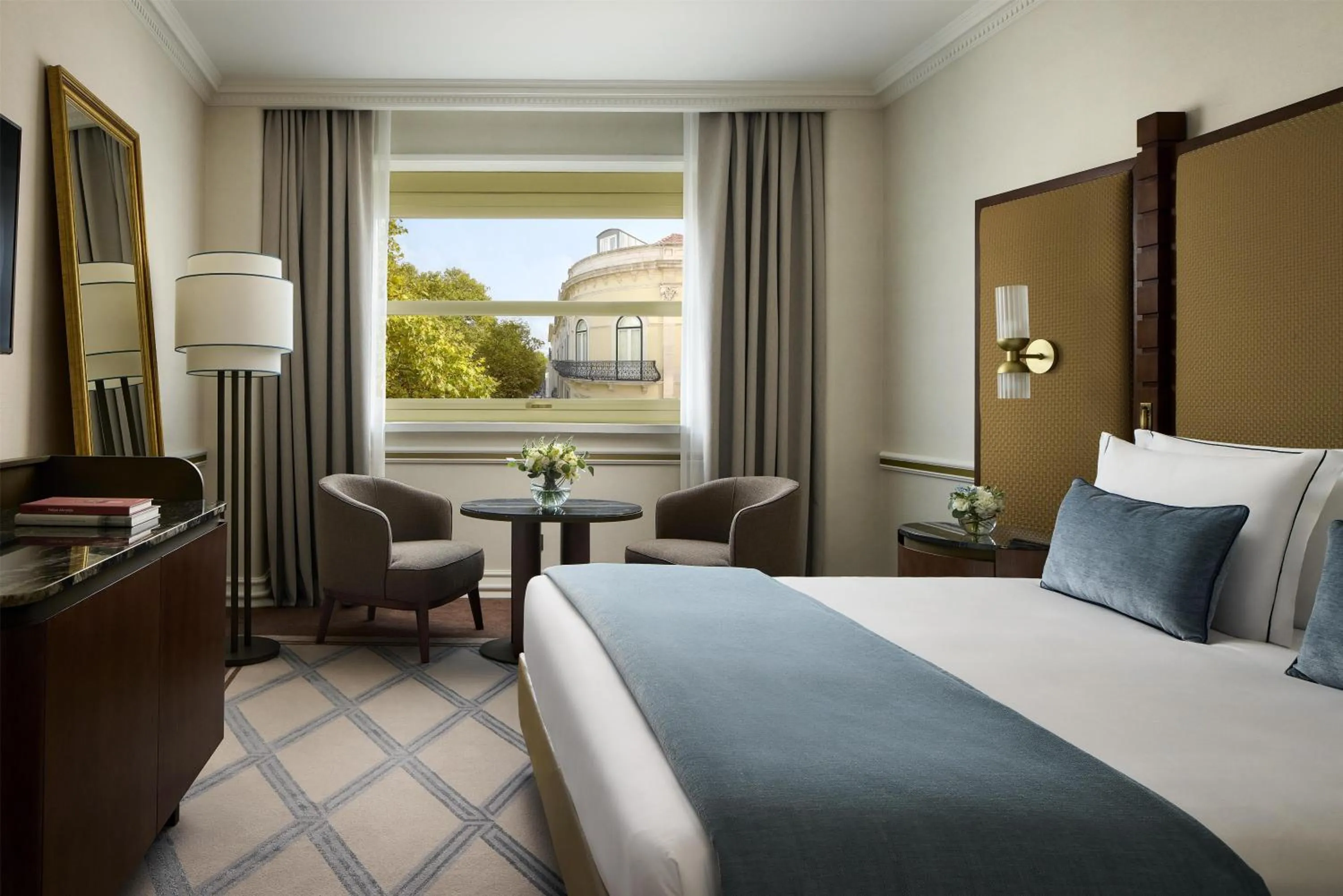 Bedroom, Bed in Tivoli Avenida Liberdade Lisboa – A Leading Hotel of the World