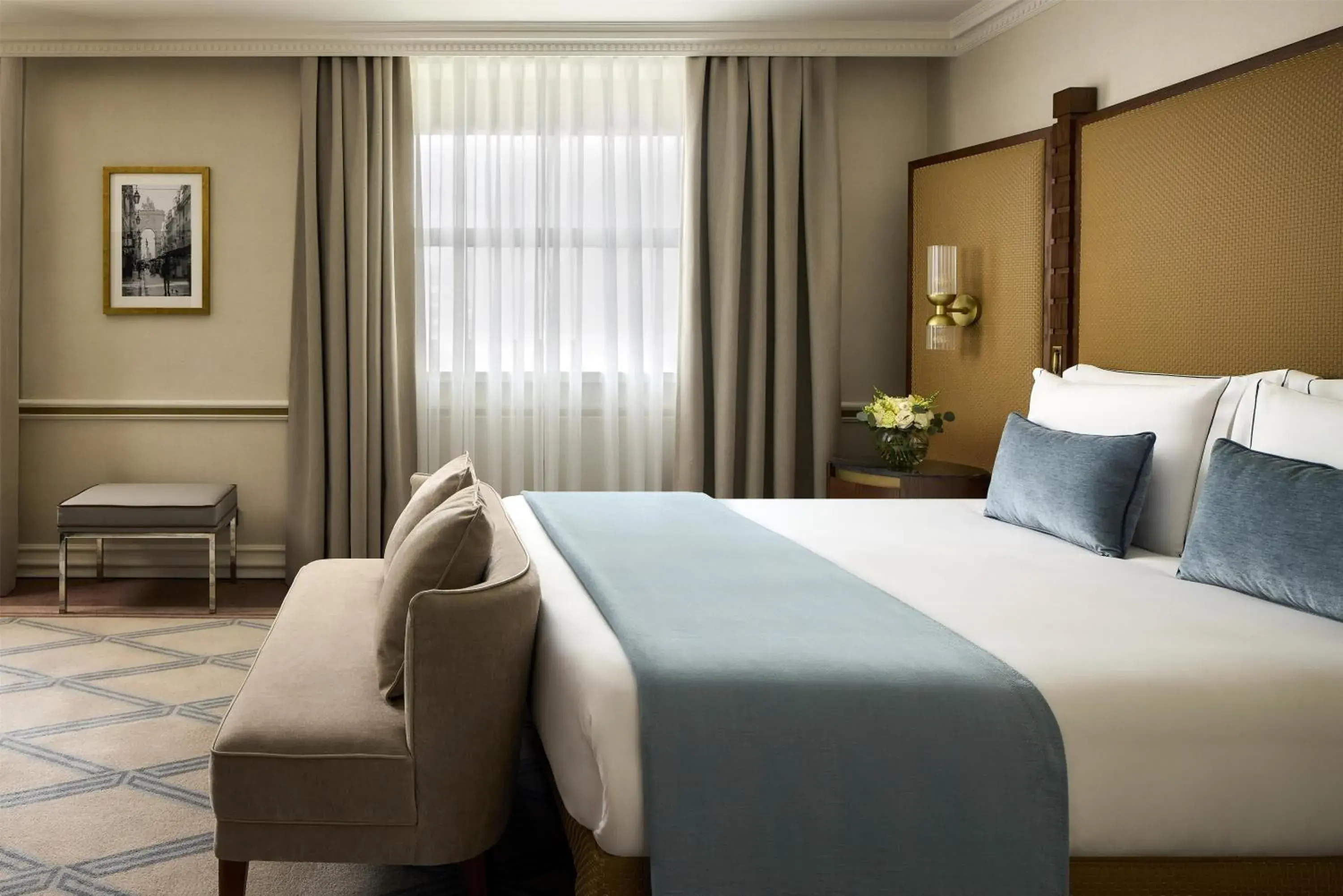 Bedroom, Bed in Tivoli Avenida Liberdade Lisboa – A Leading Hotel of the World Bedroom, Bed in Tivoli Avenida Liberdade Lisboa – A Leading Hotel of the World