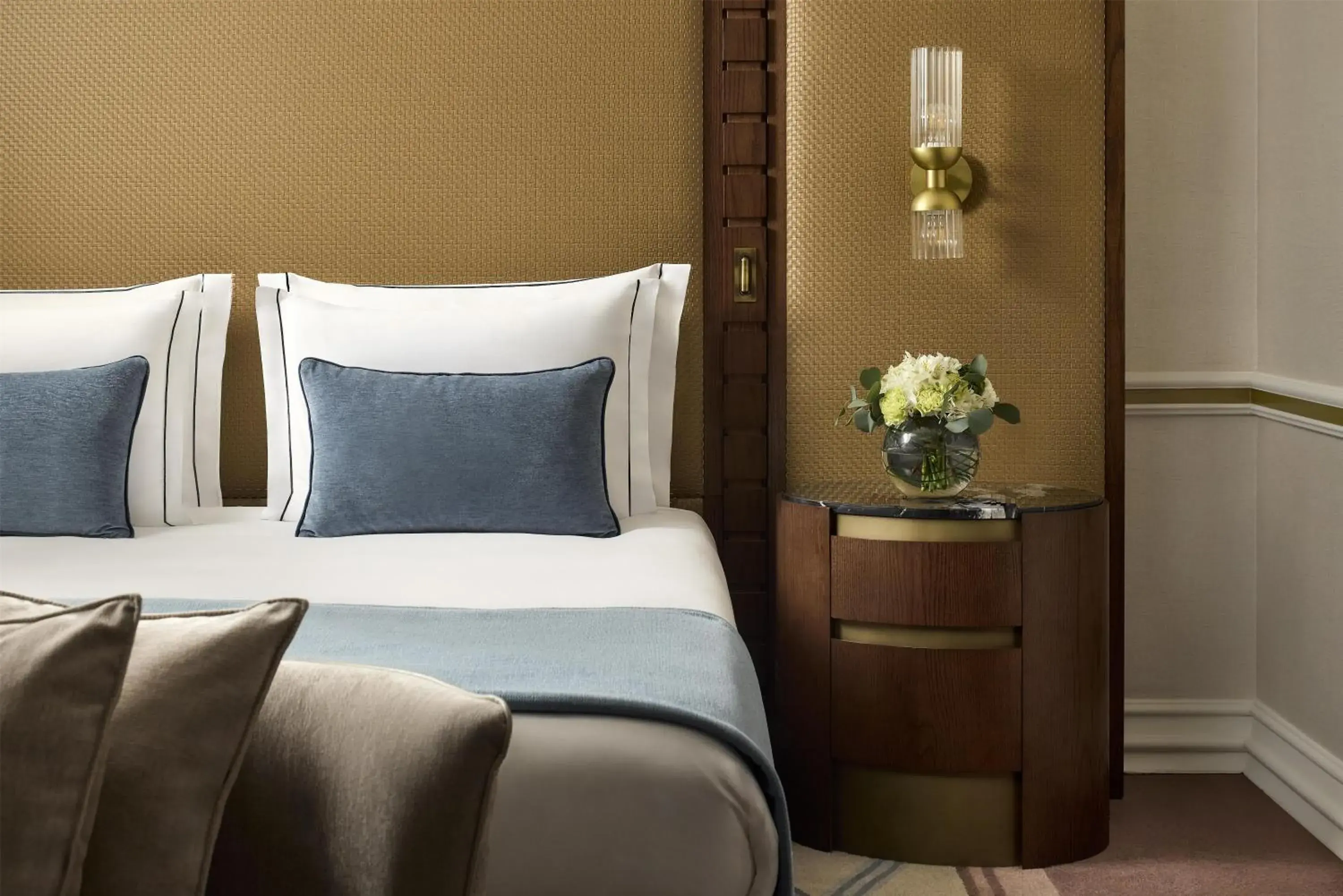 Bedroom, Bed in Tivoli Avenida Liberdade Lisboa – A Leading Hotel of the World Bedroom, Bed in Tivoli Avenida Liberdade Lisboa – A Leading Hotel of the World