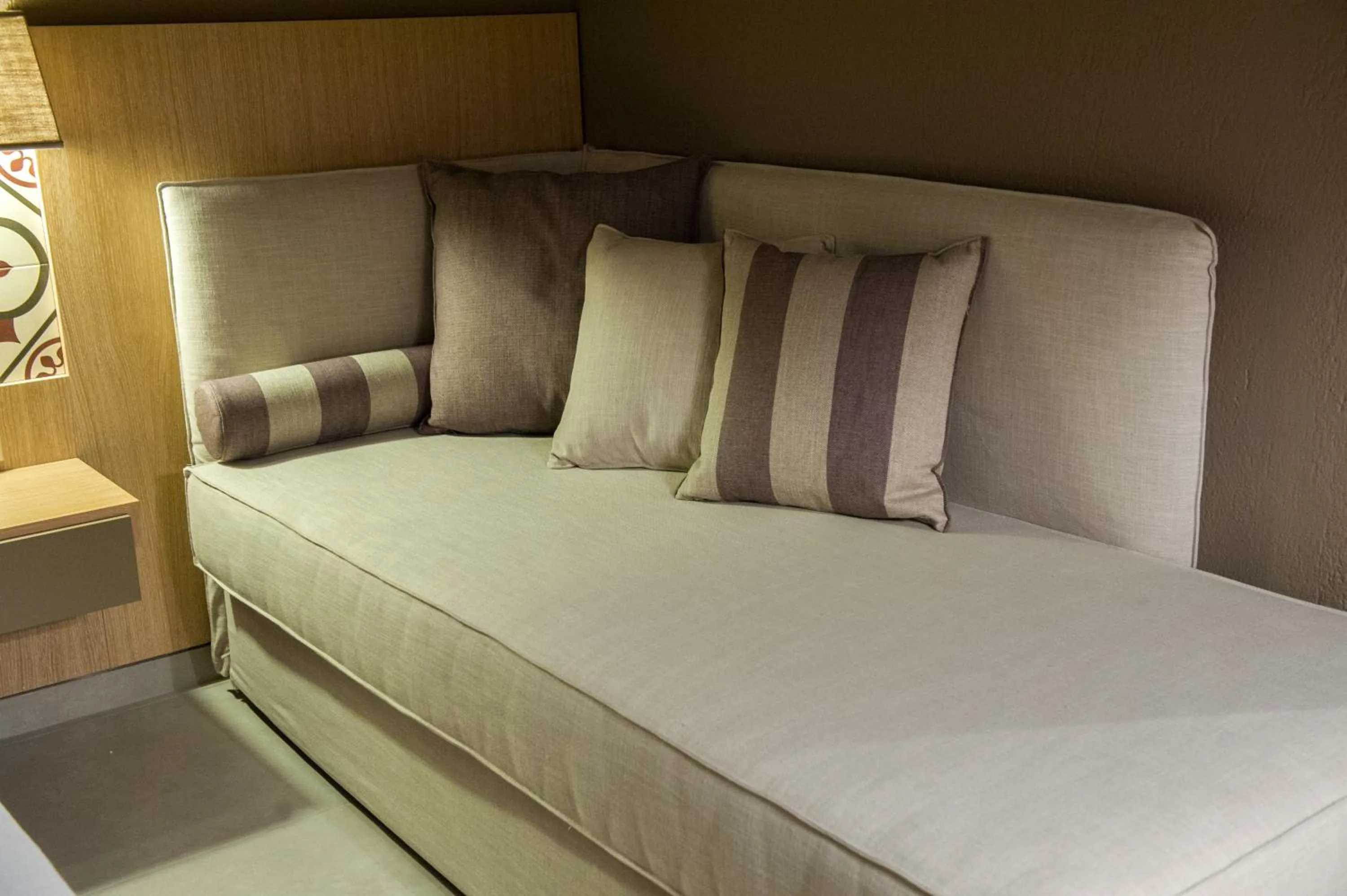 Seating area, Bed in Alkyon Hotel