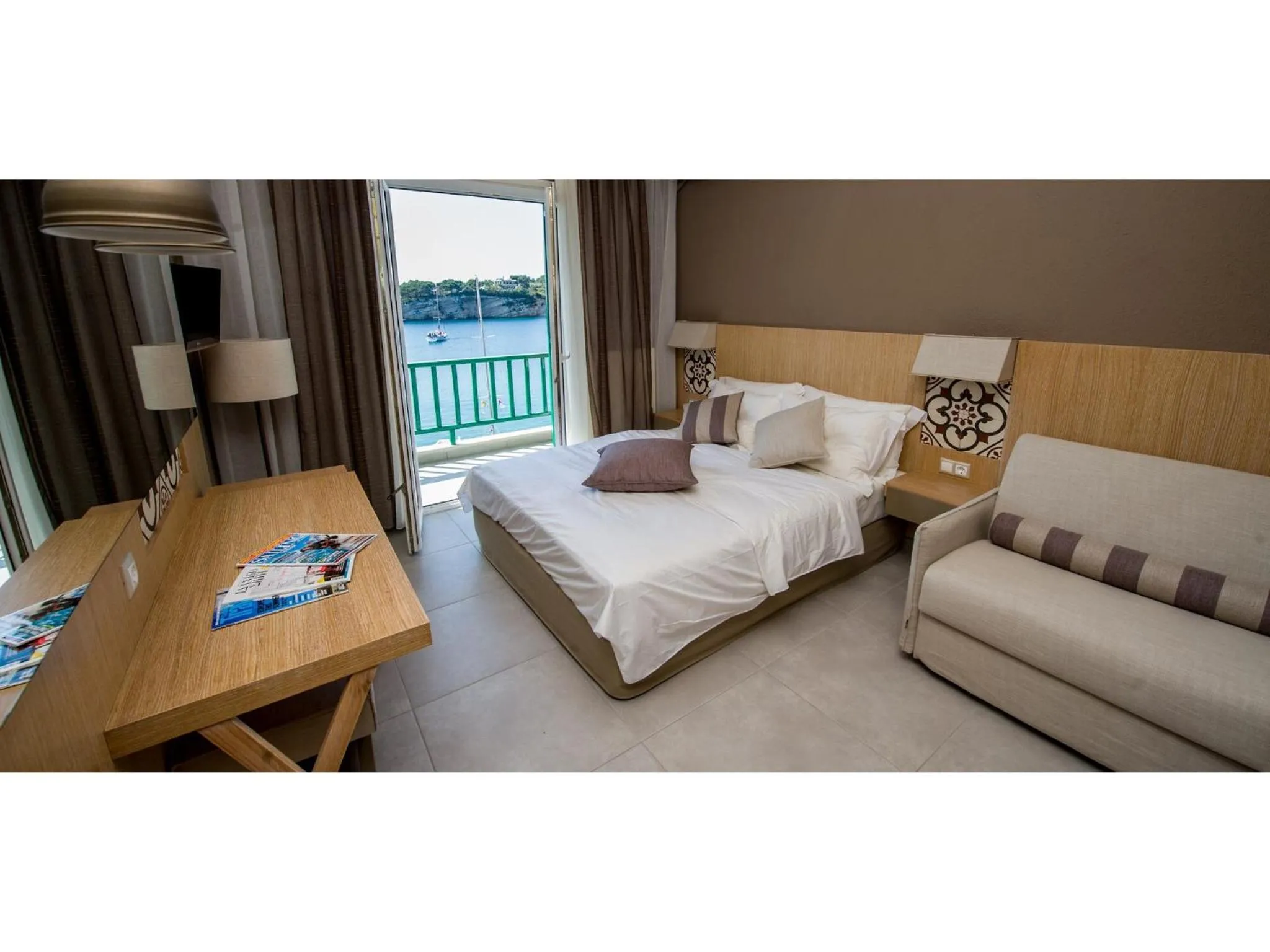 Bed in Alkyon Hotel