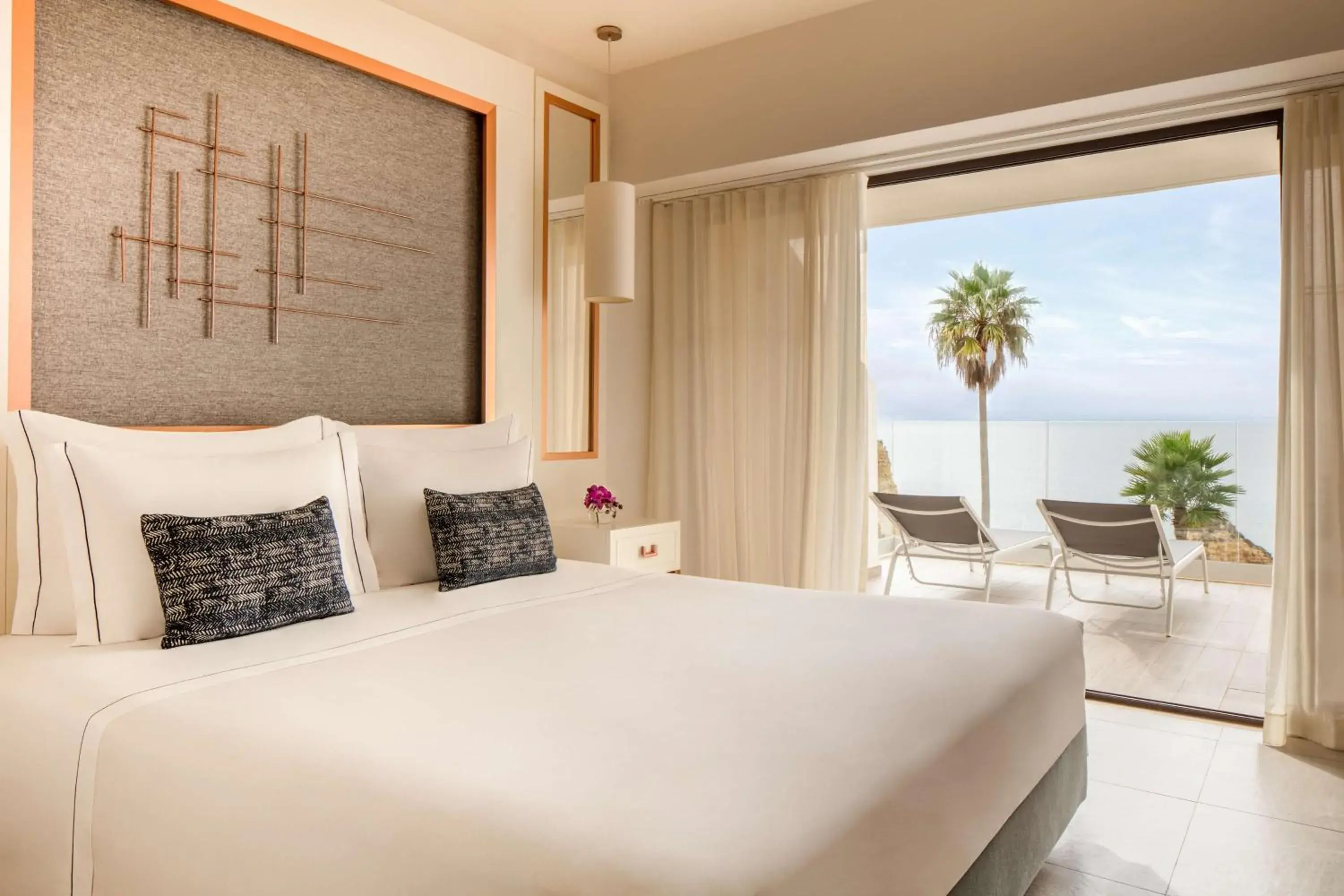 Photo of the whole room, Bed in Tivoli Carvoeiro Photo of the whole room, Bed in Tivoli Carvoeiro