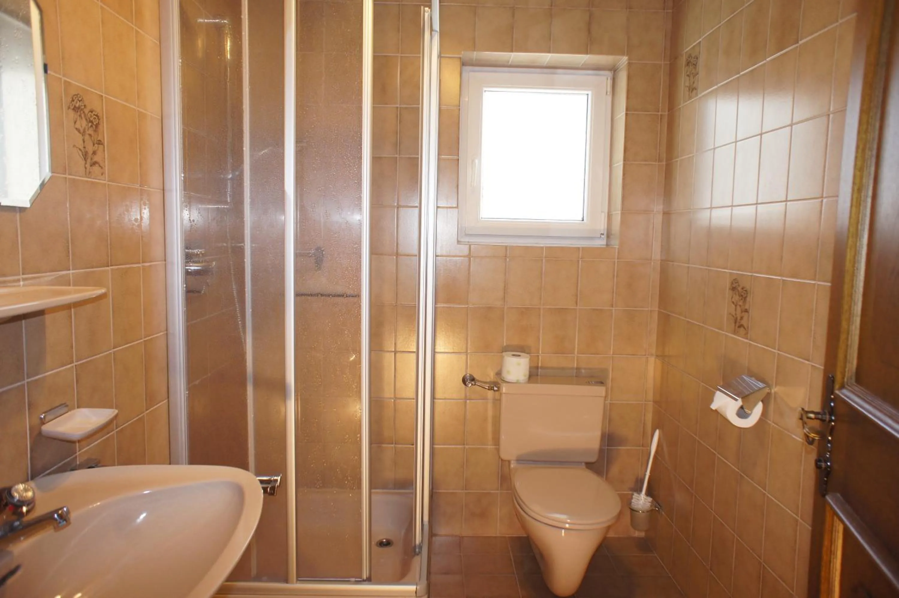 Shower in Appartements Gärtner