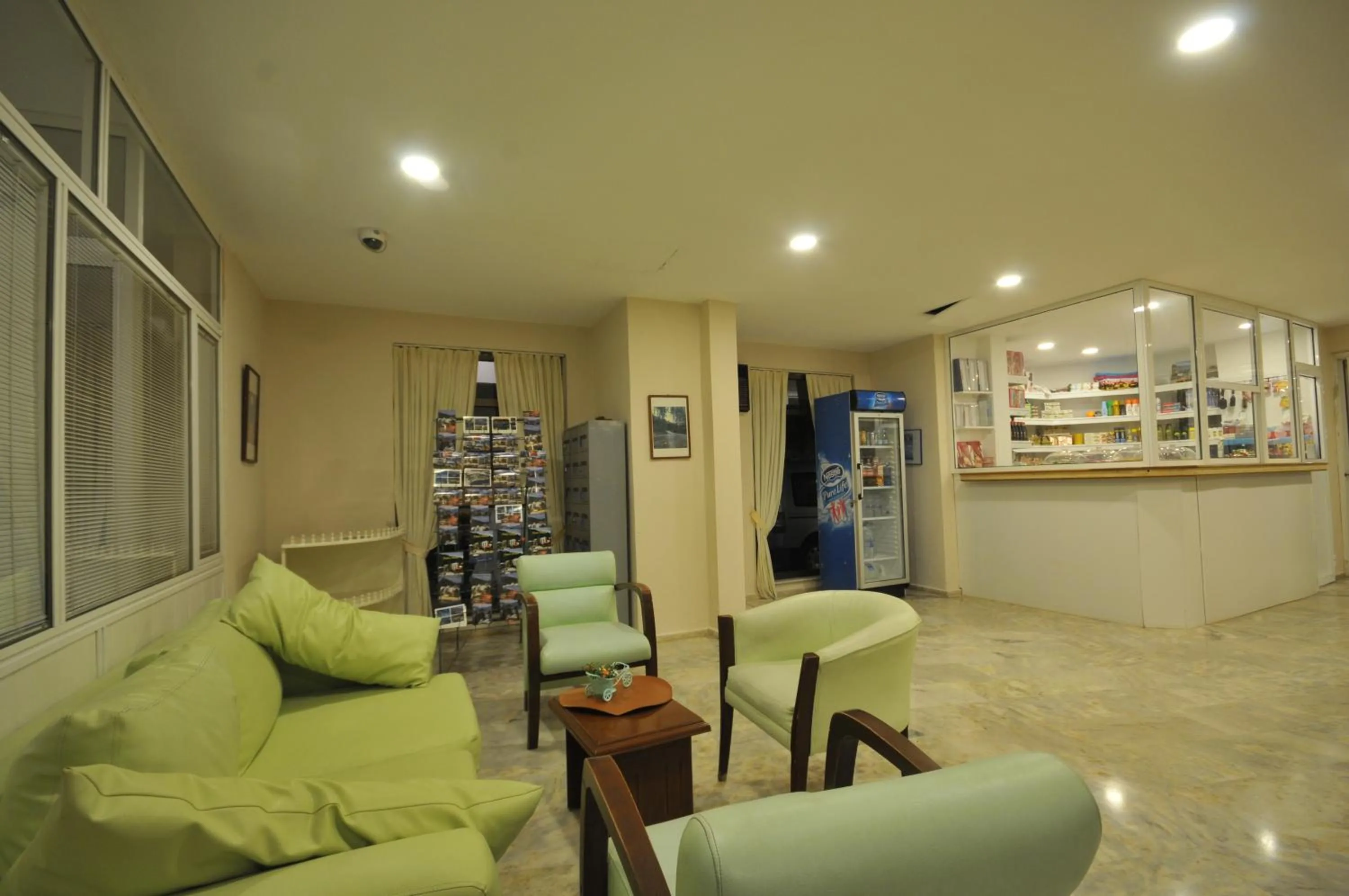 Amos Hotel