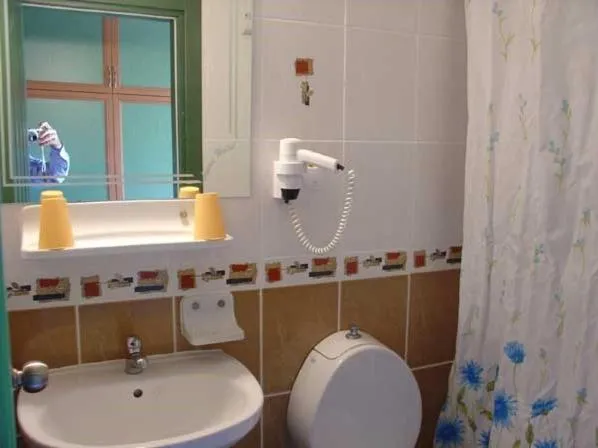 Bathroom in Amos Hotel