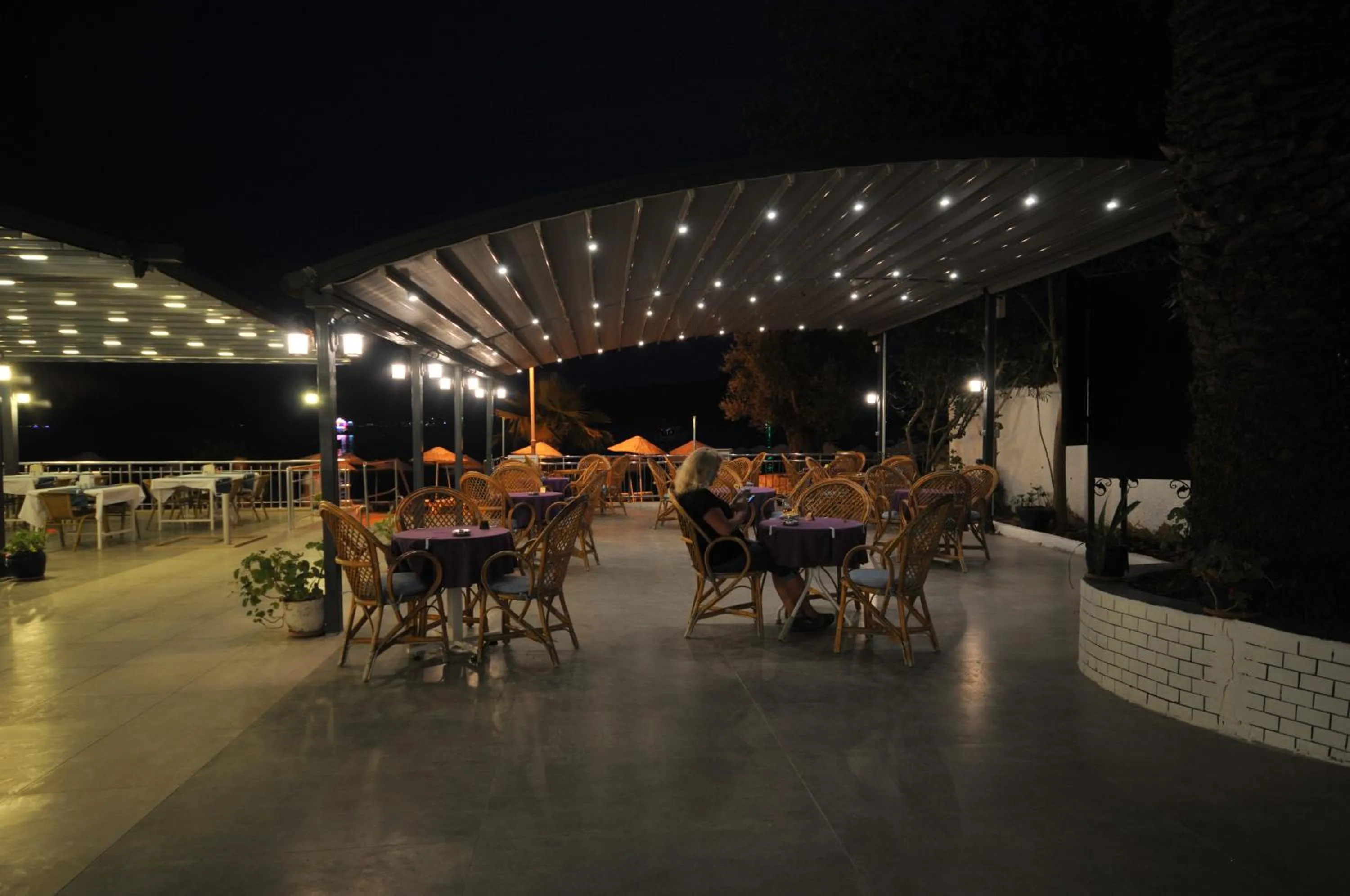 Amos Hotel