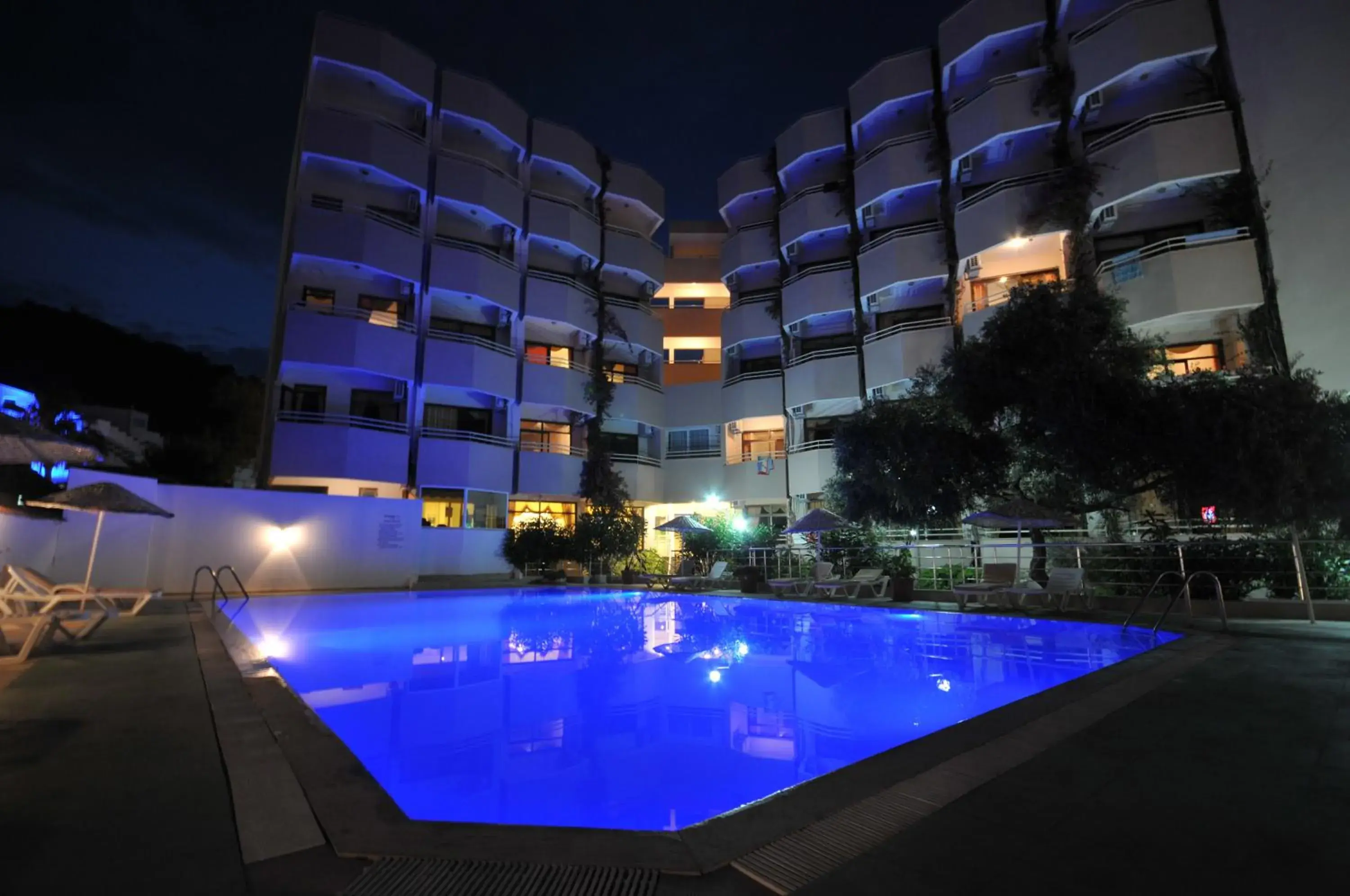 Amos Hotel Amos Hotel