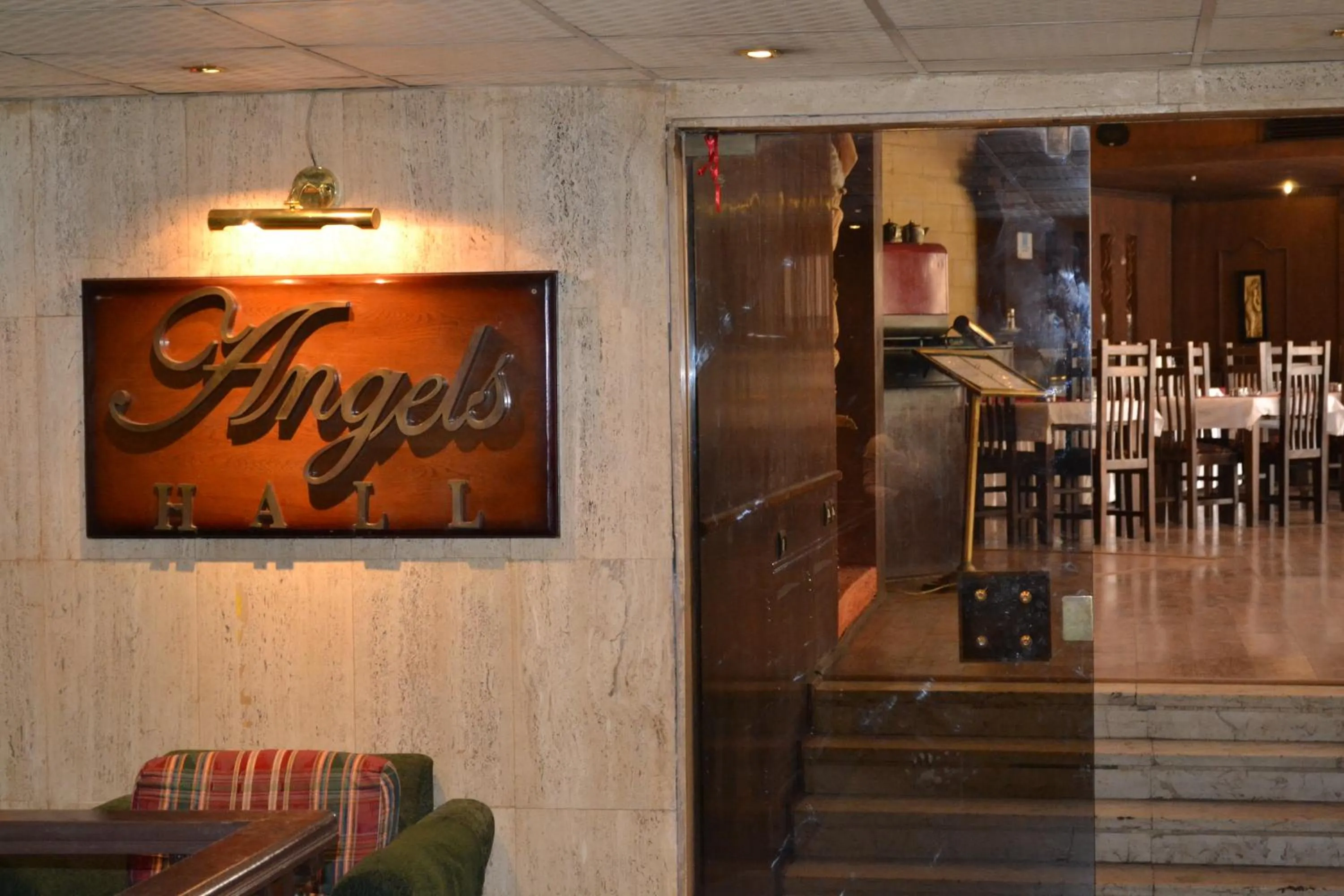 Restaurant/places to eat in Beirut Hotel Cairo