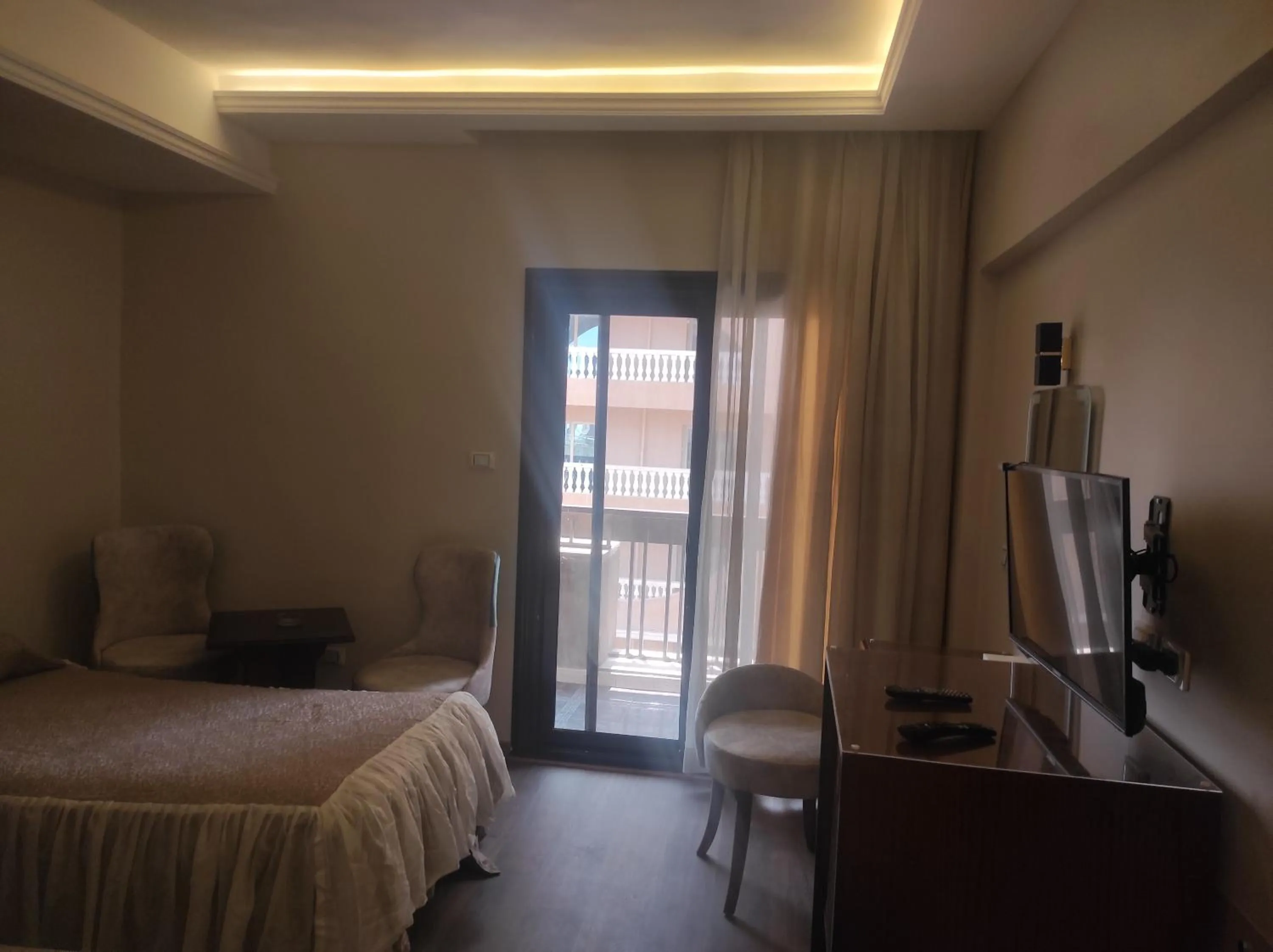 Bed in Beirut Hotel Cairo