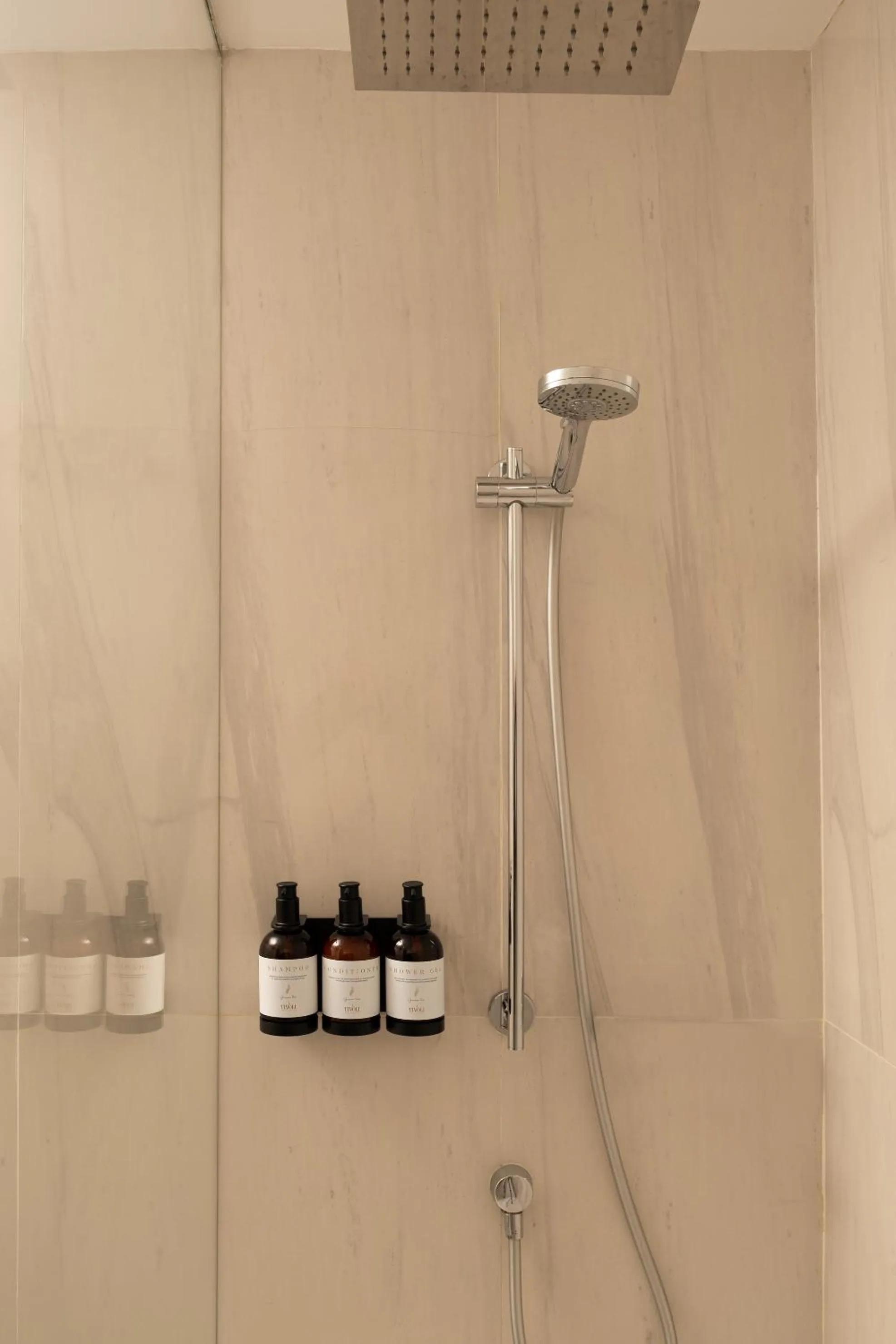 Bathroom in Tivoli Coimbra Hotel