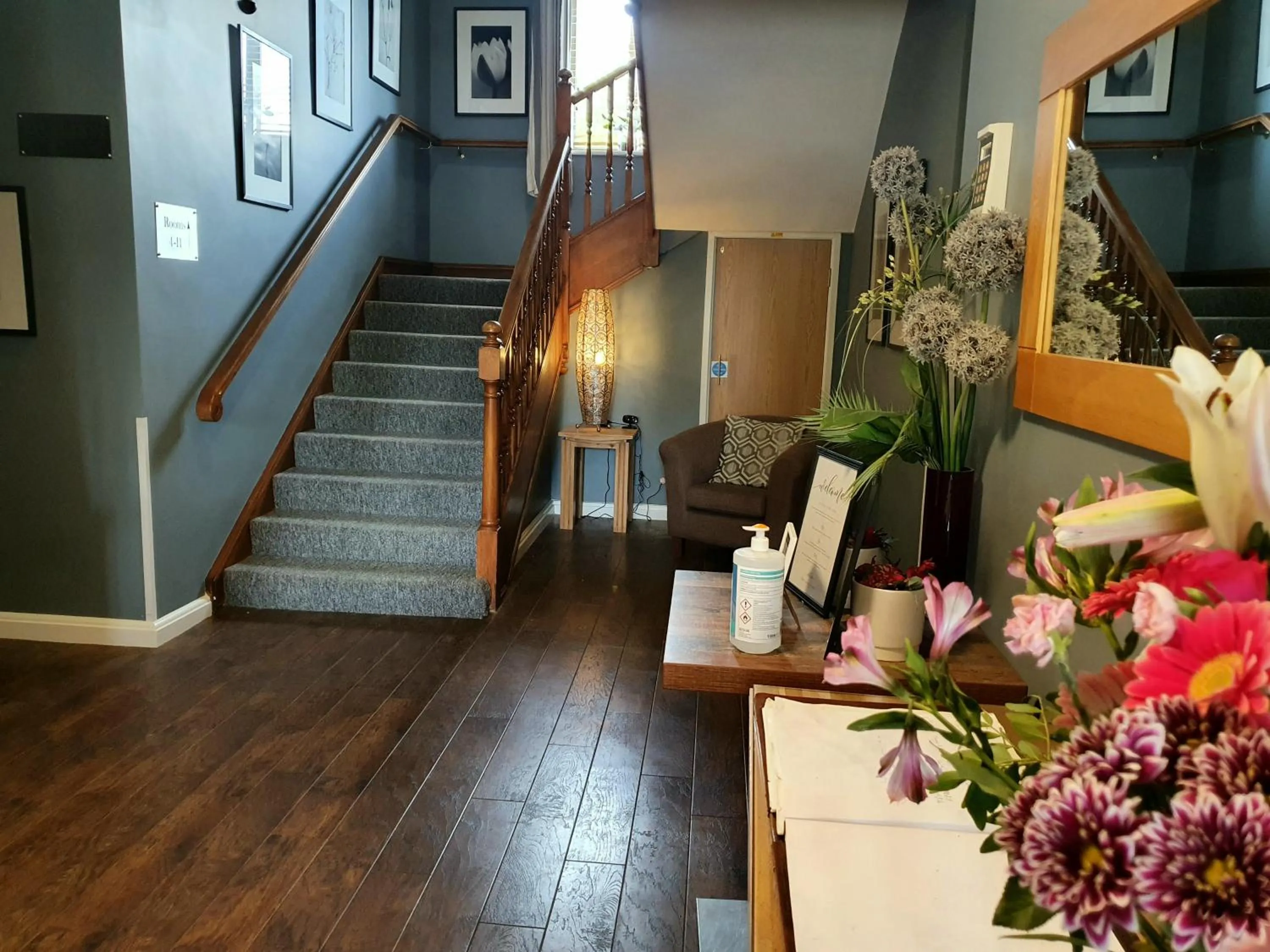 Facade/entrance in The Churchill Court