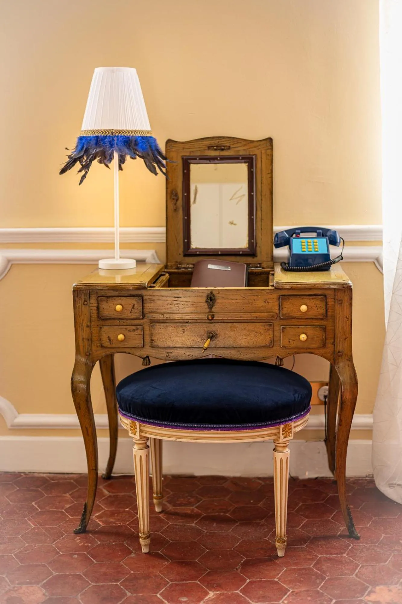 Decorative detail in Le Clos Violette et Le 11 D'Aglaé - Appart' Hôtel de Charme Design de Luxe