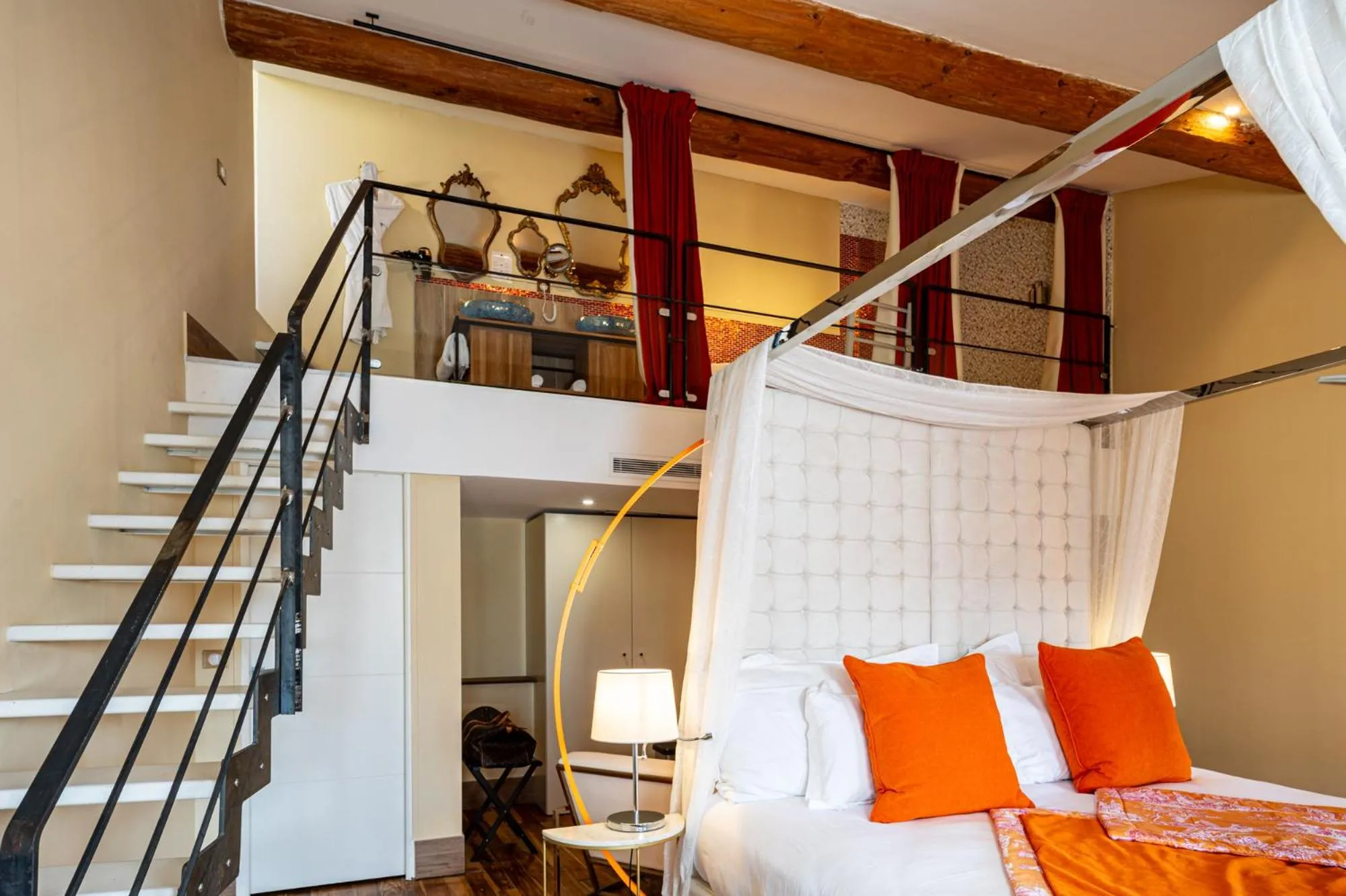 Bathroom, Bed in Le Clos Violette et Le 11 D'Aglaé - Appart' Hôtel de Charme Design de Luxe