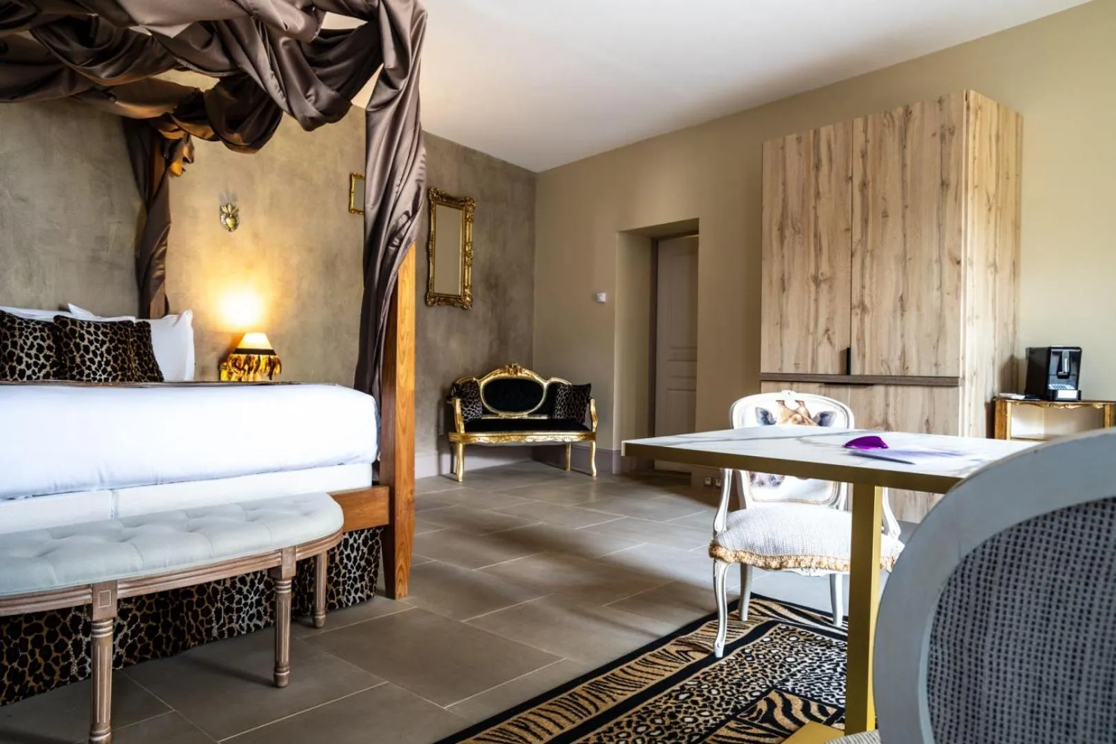 Le Clos Violette et Le 11 D'Aglaé - Appart' Hôtel de Charme Design de Luxe