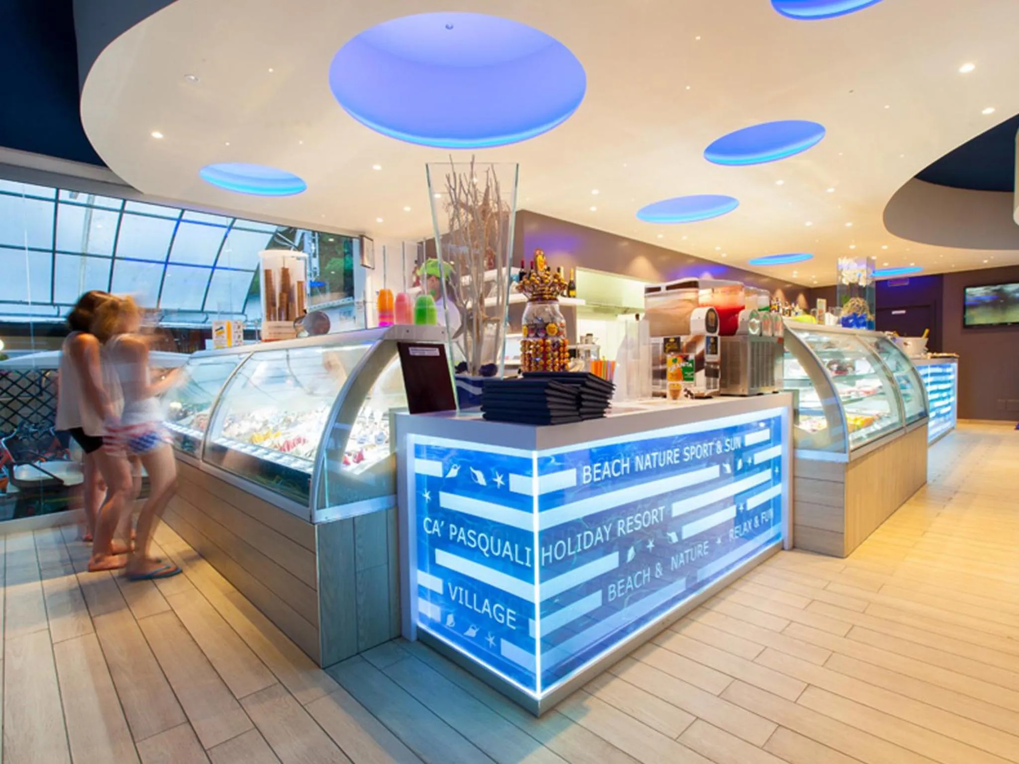 Restaurant/places to eat in Ca' Pasquali Village