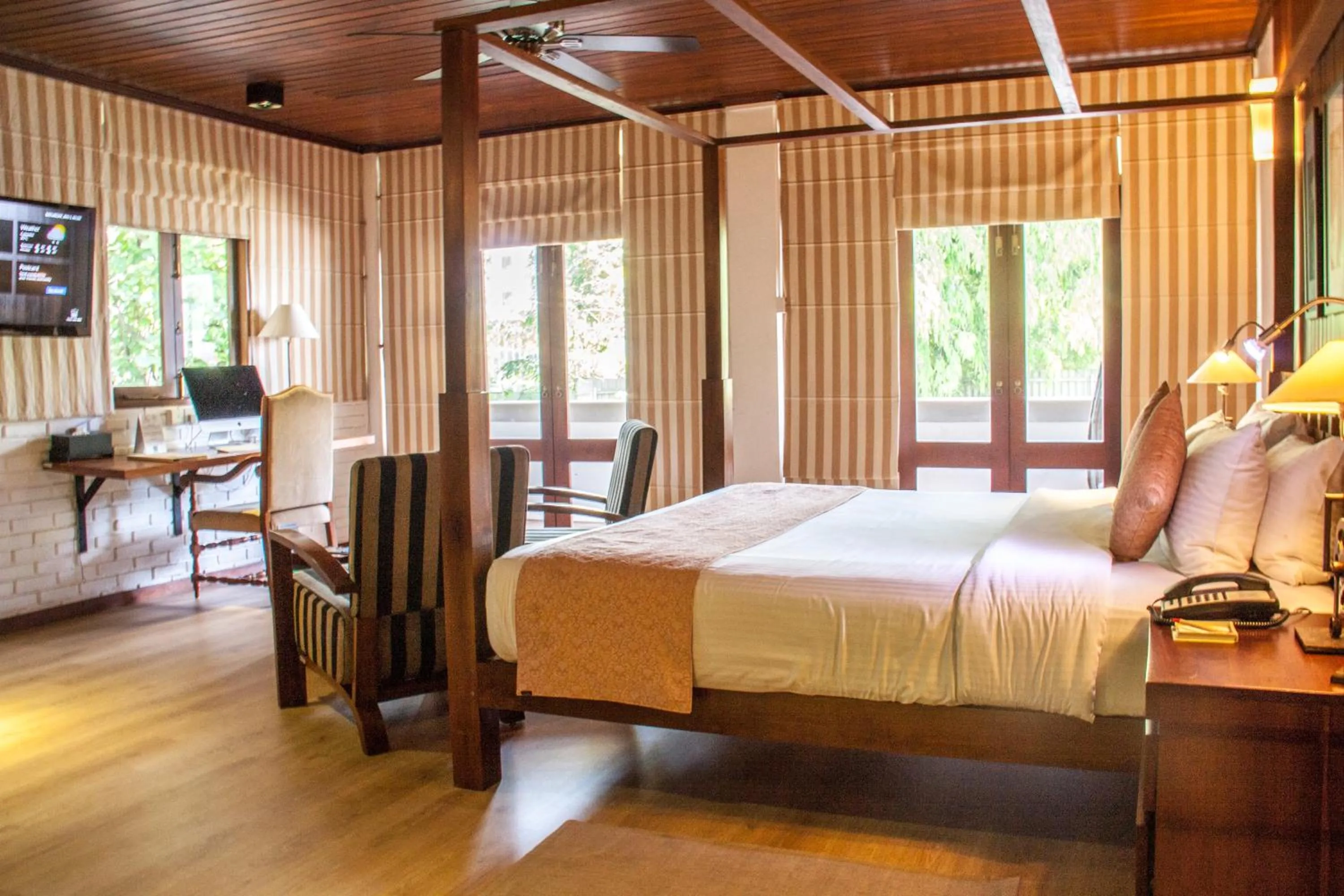 Day, Bed in Colombo Court Hotel & Spa