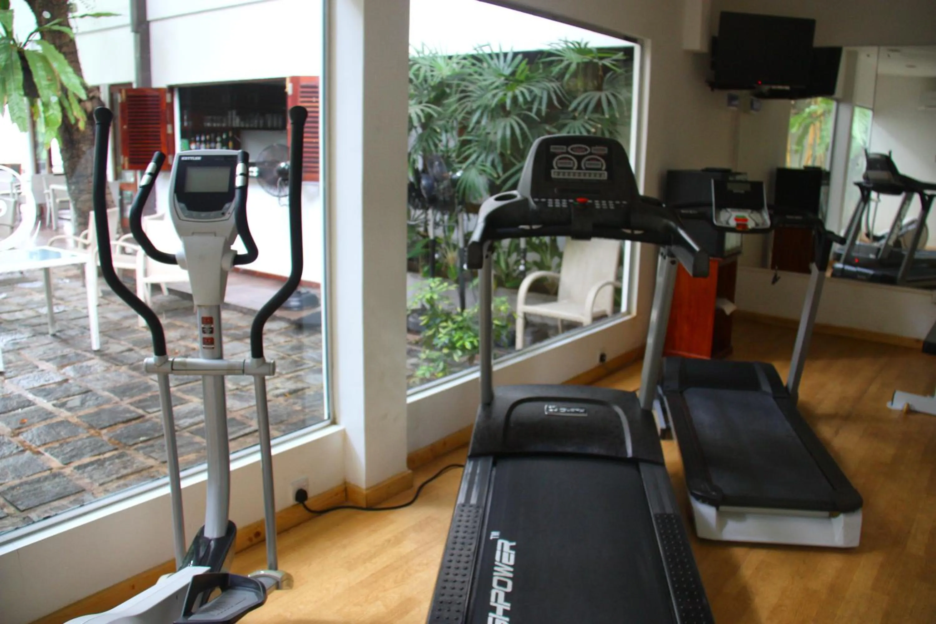 Fitness centre/facilities in Colombo Court Hotel & Spa
