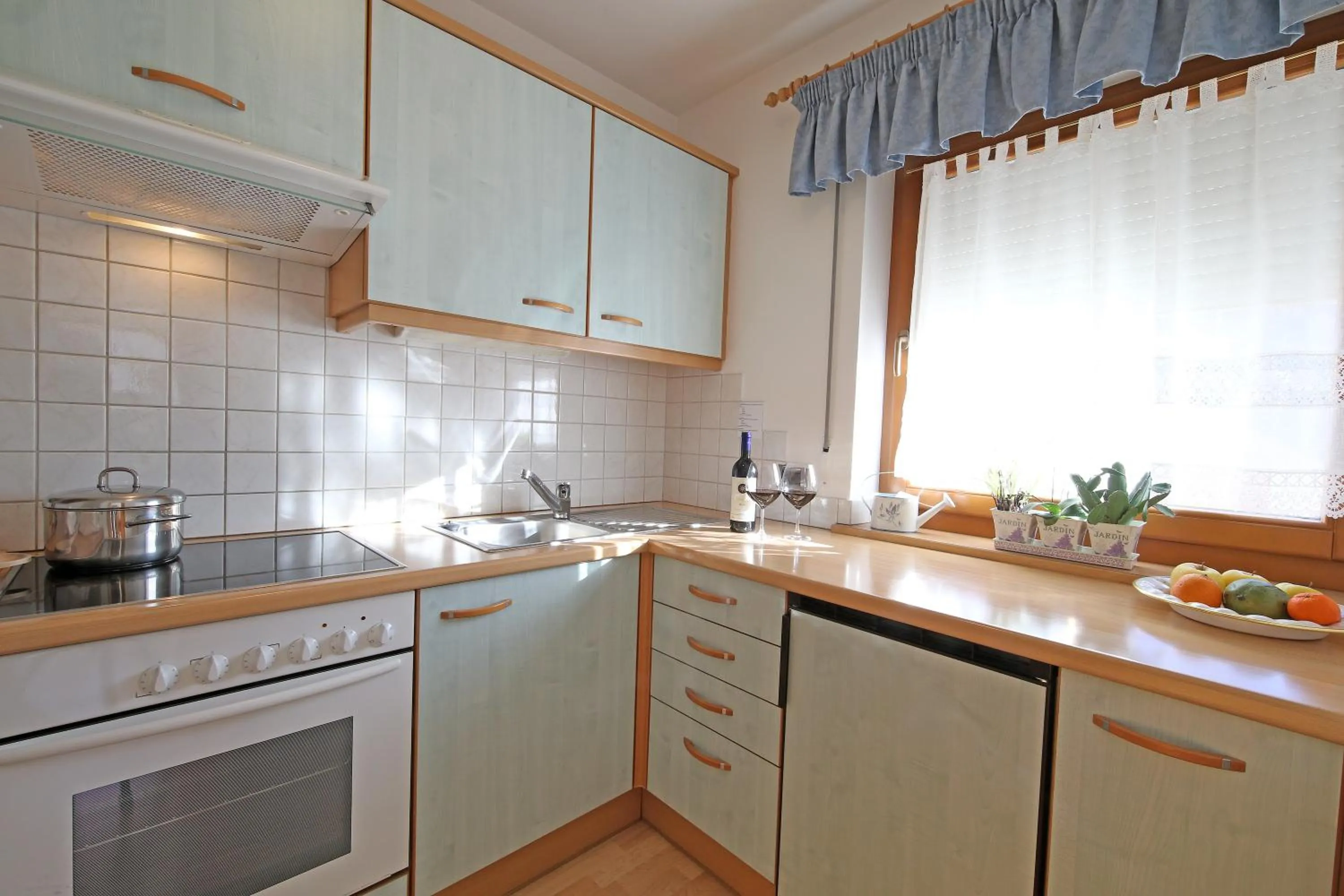 Kitchen or kitchenette in Ciasa Rudiferia Appartamenti in Alta Badia