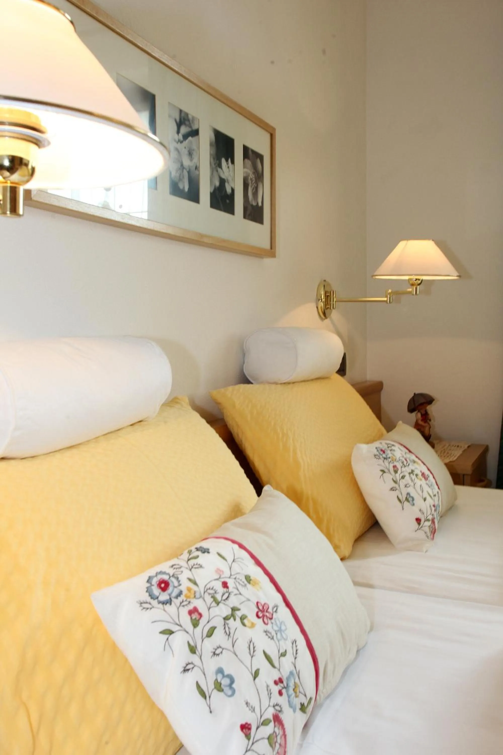 Decorative detail, Bed in Ciasa Rudiferia Appartamenti in Alta Badia