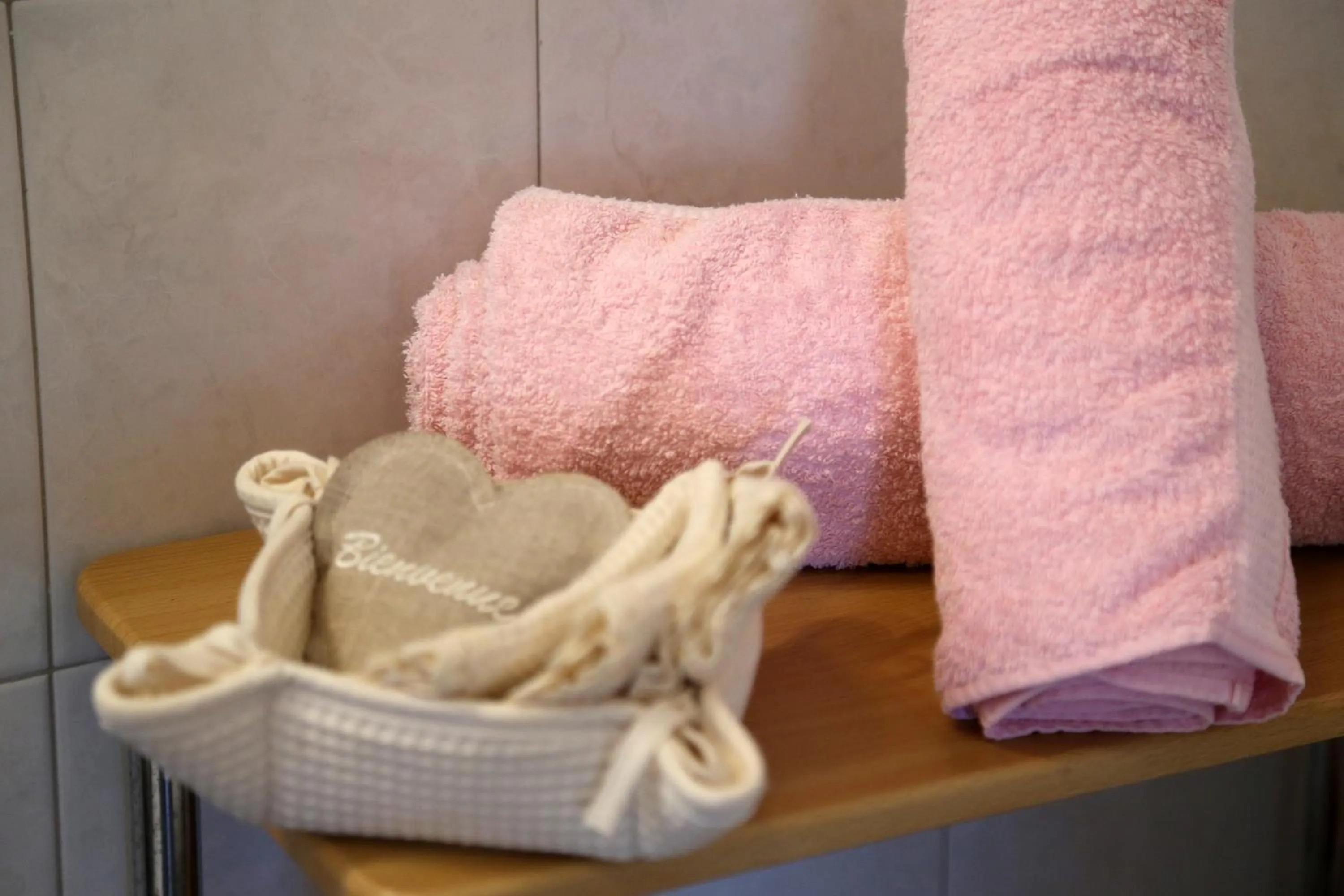 Decorative detail, Bed in Ciasa Rudiferia Appartamenti in Alta Badia