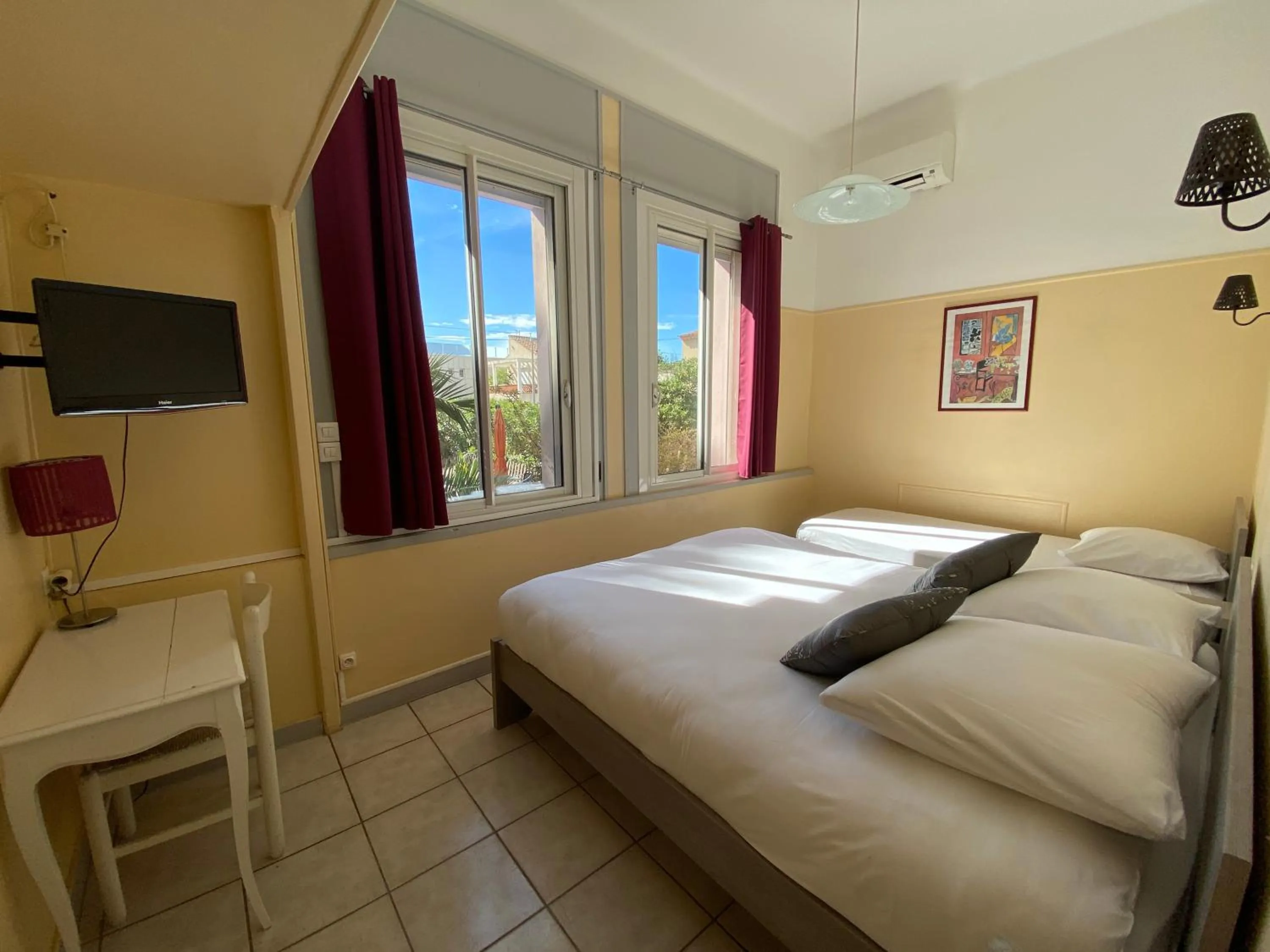 Bed in Hotel Le Ceinturon