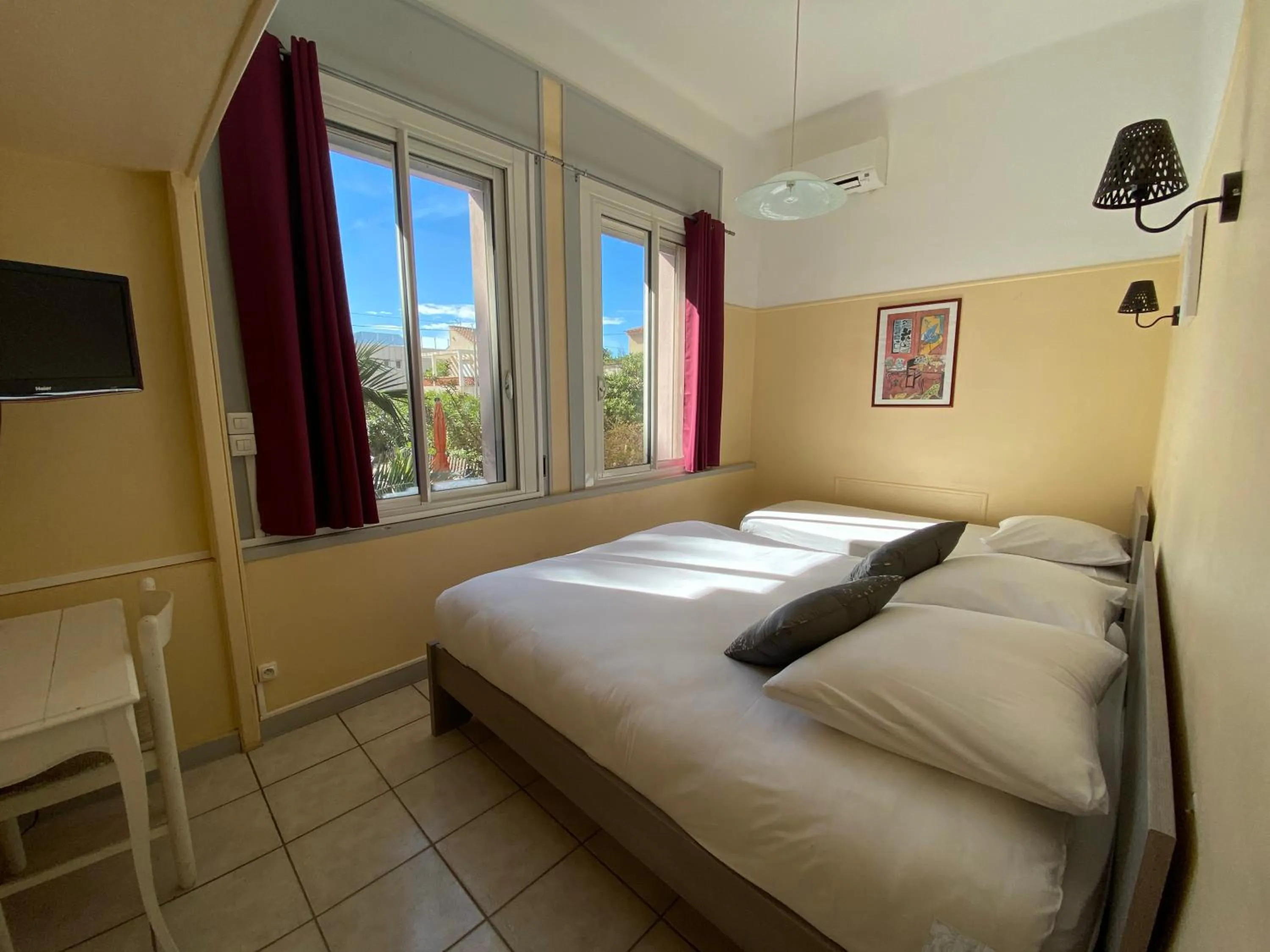 Bed in Hotel Le Ceinturon