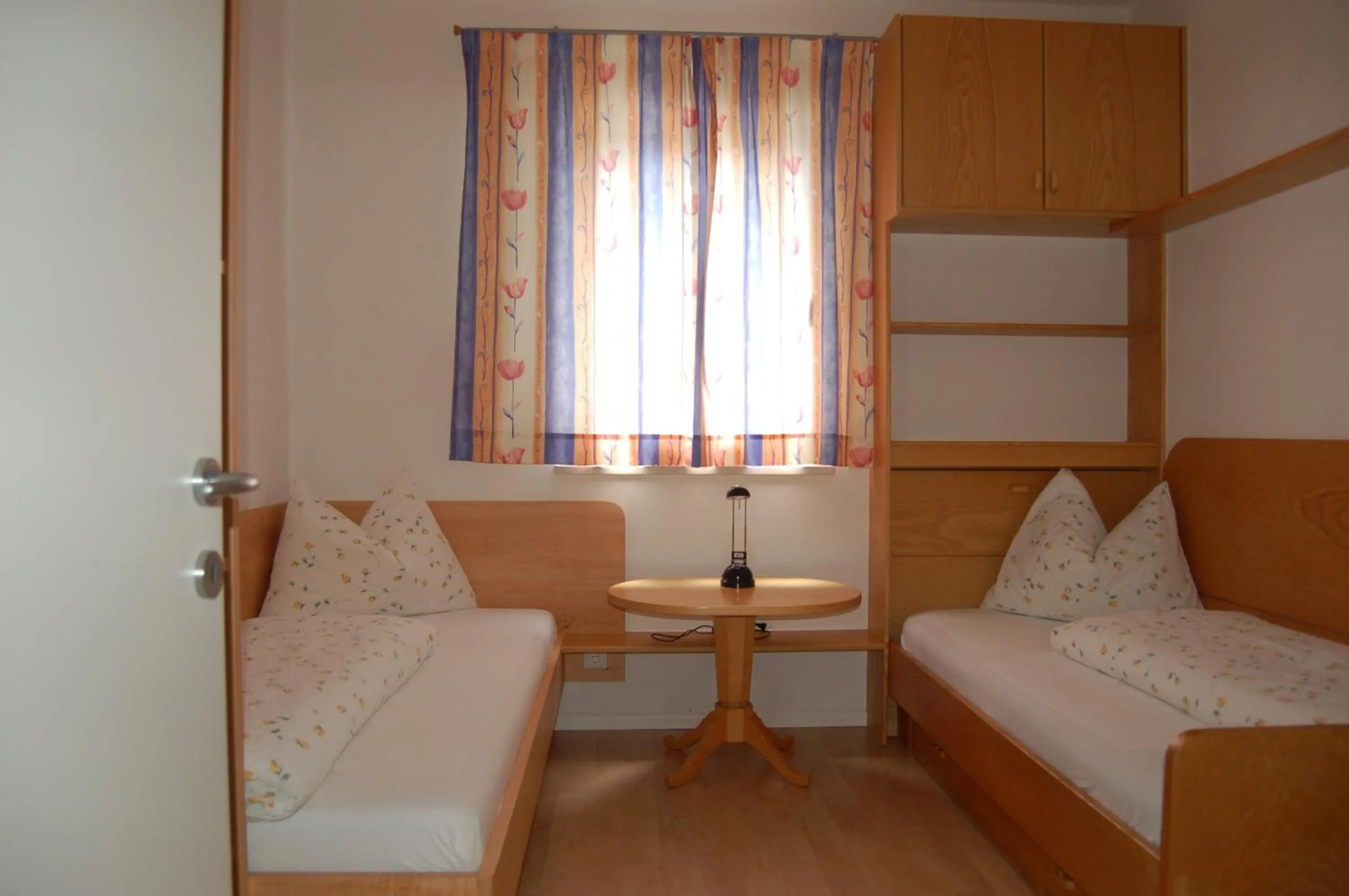 Photo of the whole room, Bed in Appartementhaus Am Waalweg