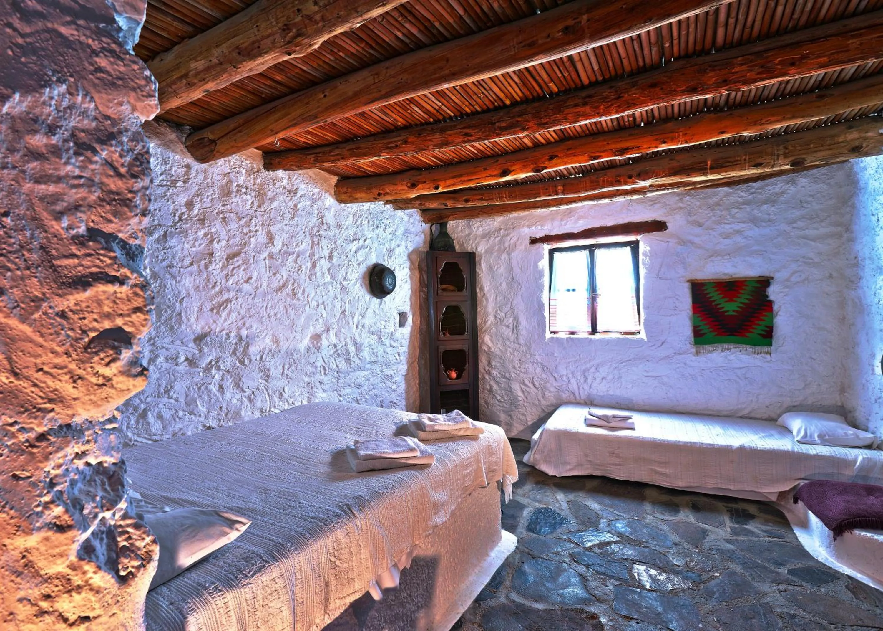 Photo of the whole room, Bed in Aspros Potamos