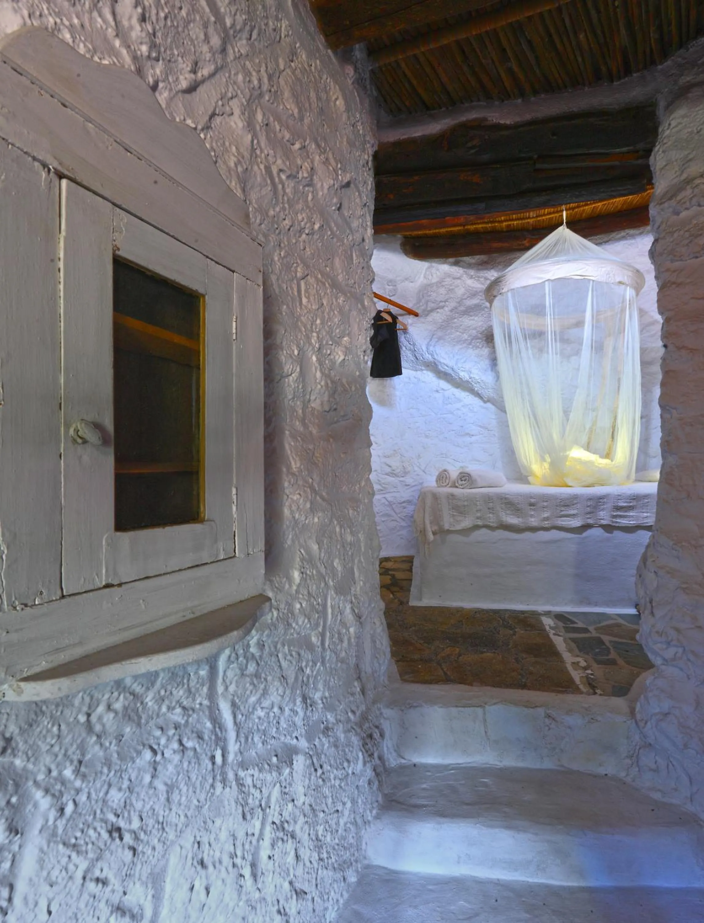 Decorative detail in Aspros Potamos