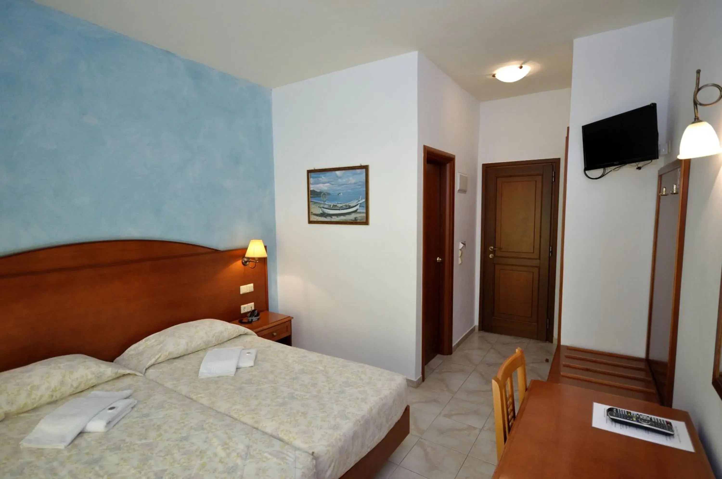 Twin Room in Hotel Marina Village Twin Room in Hotel Marina Village
