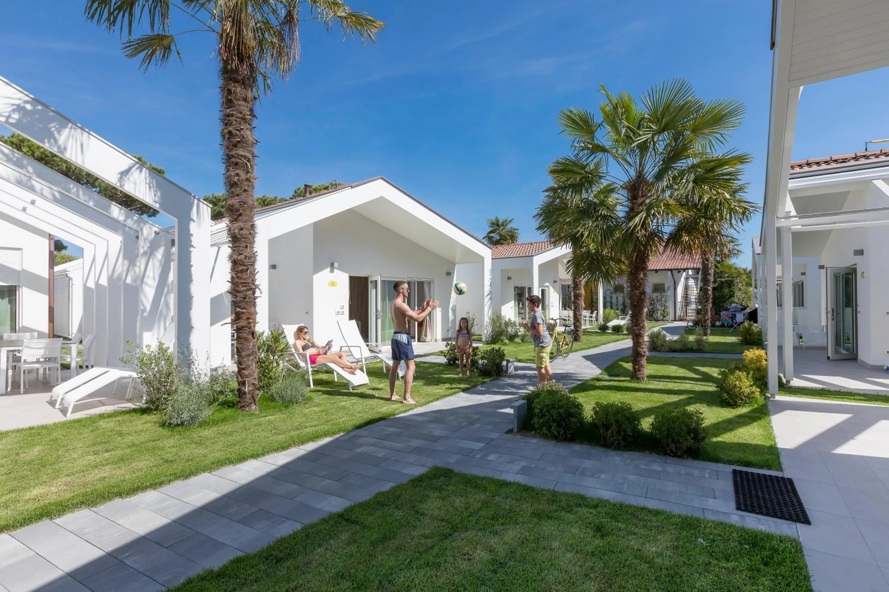 People in Vela Blu Camping Village