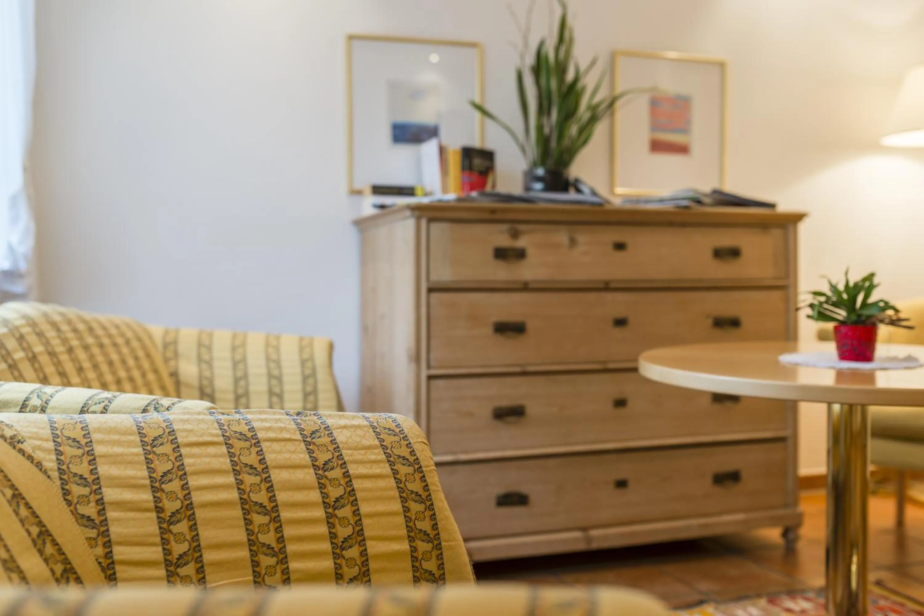 Communal lounge/ TV room in Pension Prack