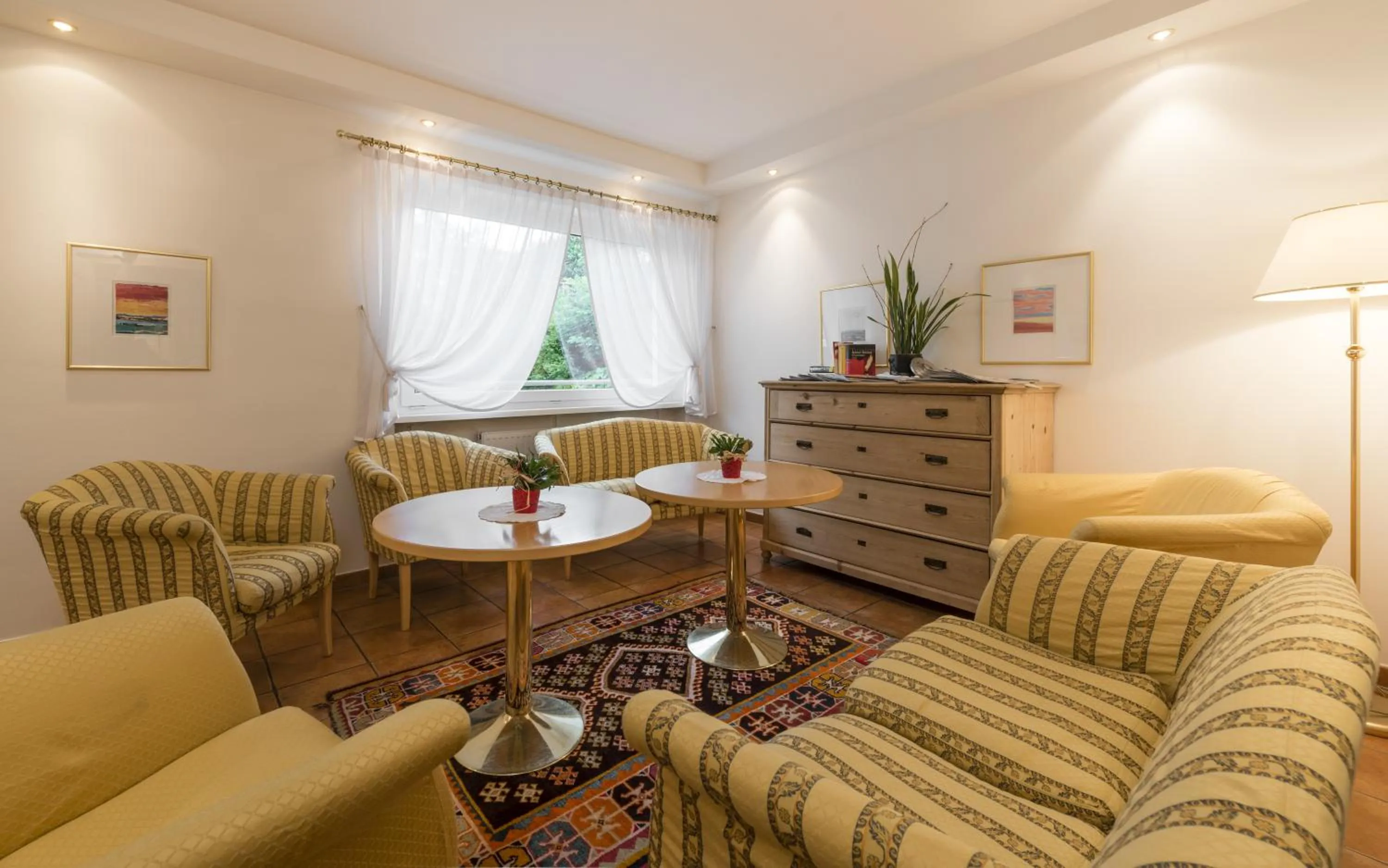 Communal lounge/ TV room in Pension Prack