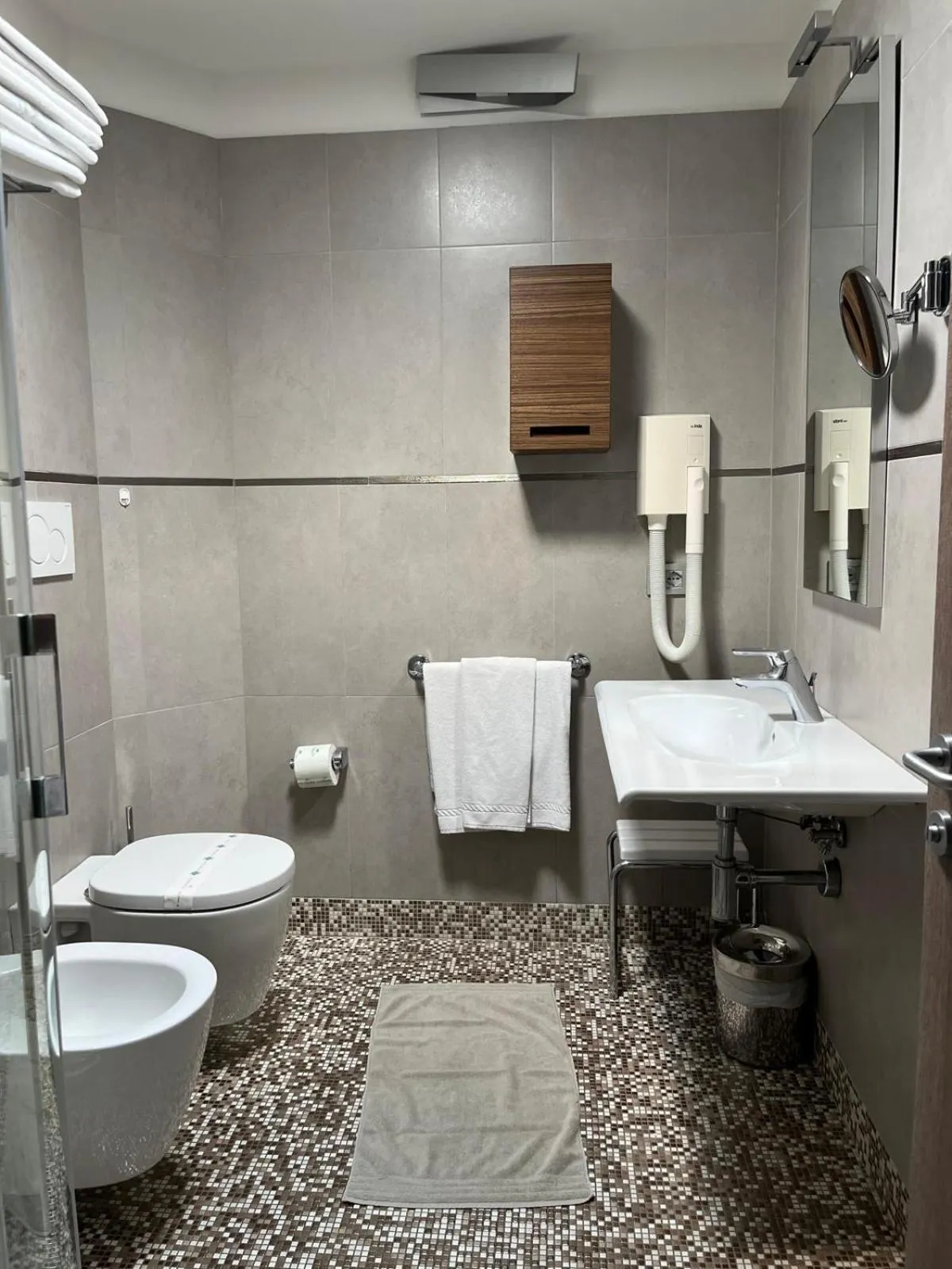 Bathroom in Hotel Italy