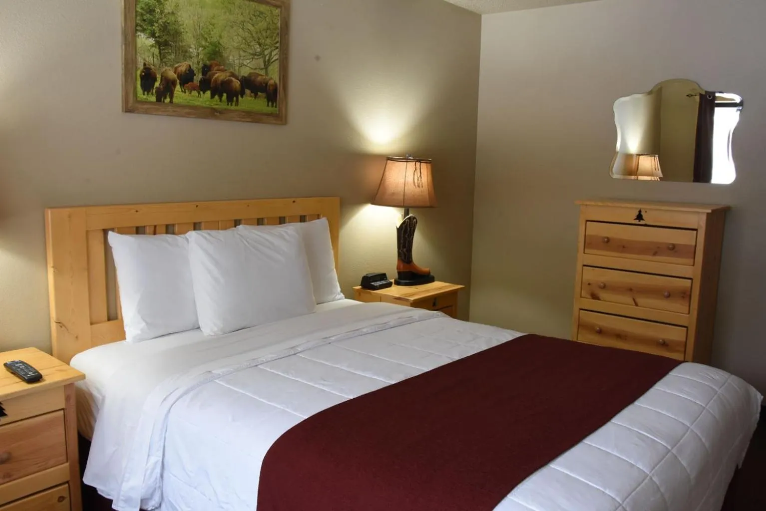 Bedroom, Bed in Woodside Dells Hotel & Suites