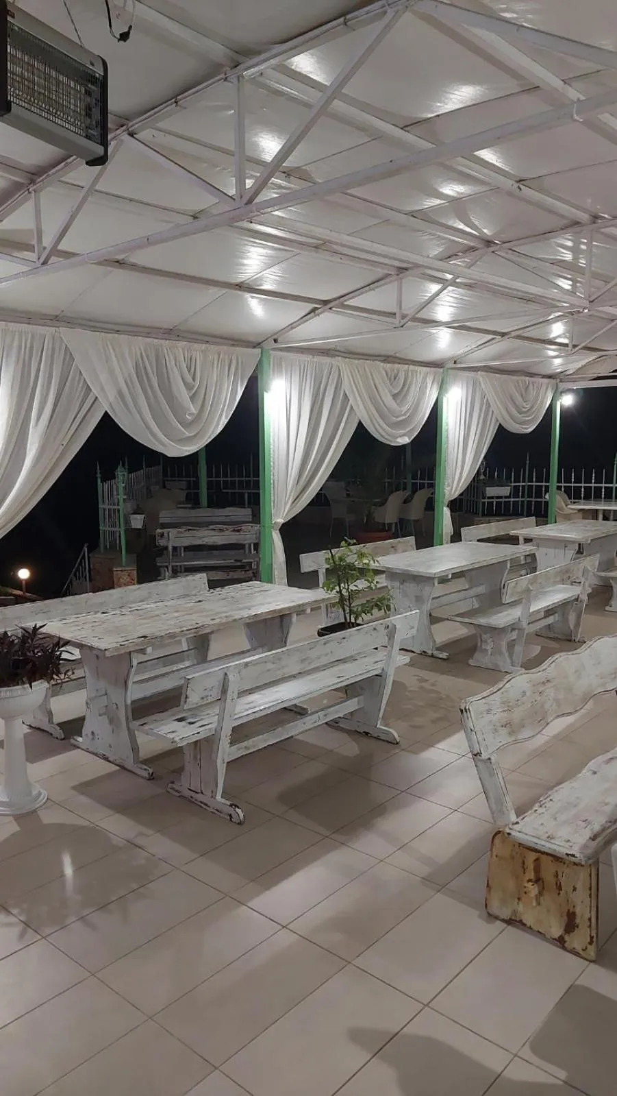 Restaurant/places to eat in Hotel Oasis - Beach Access