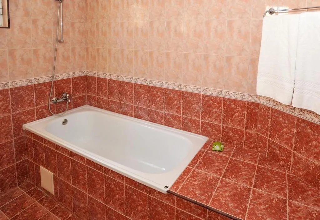 Bathroom in Hotel Oasis - Beach Access