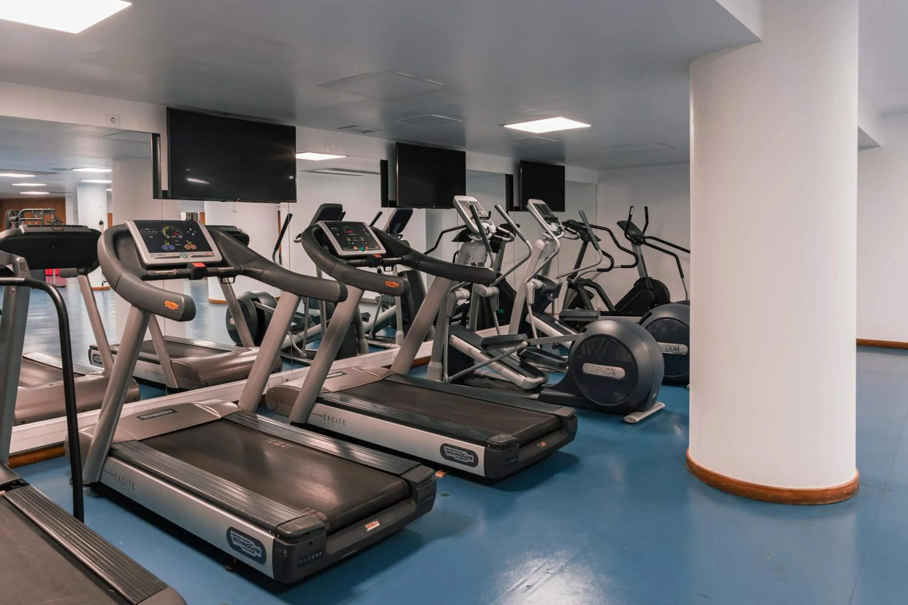 Fitness centre/facilities in MS Aparthotel
