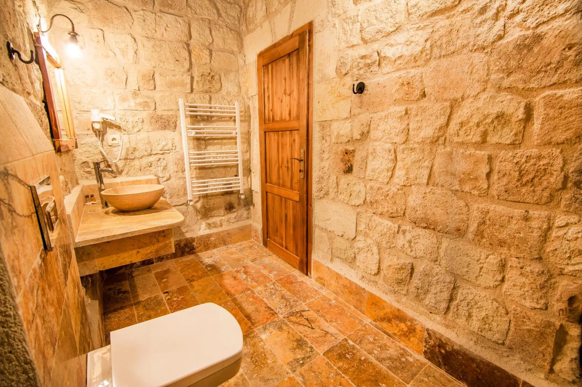 Toilet in kayadibi cave hotel