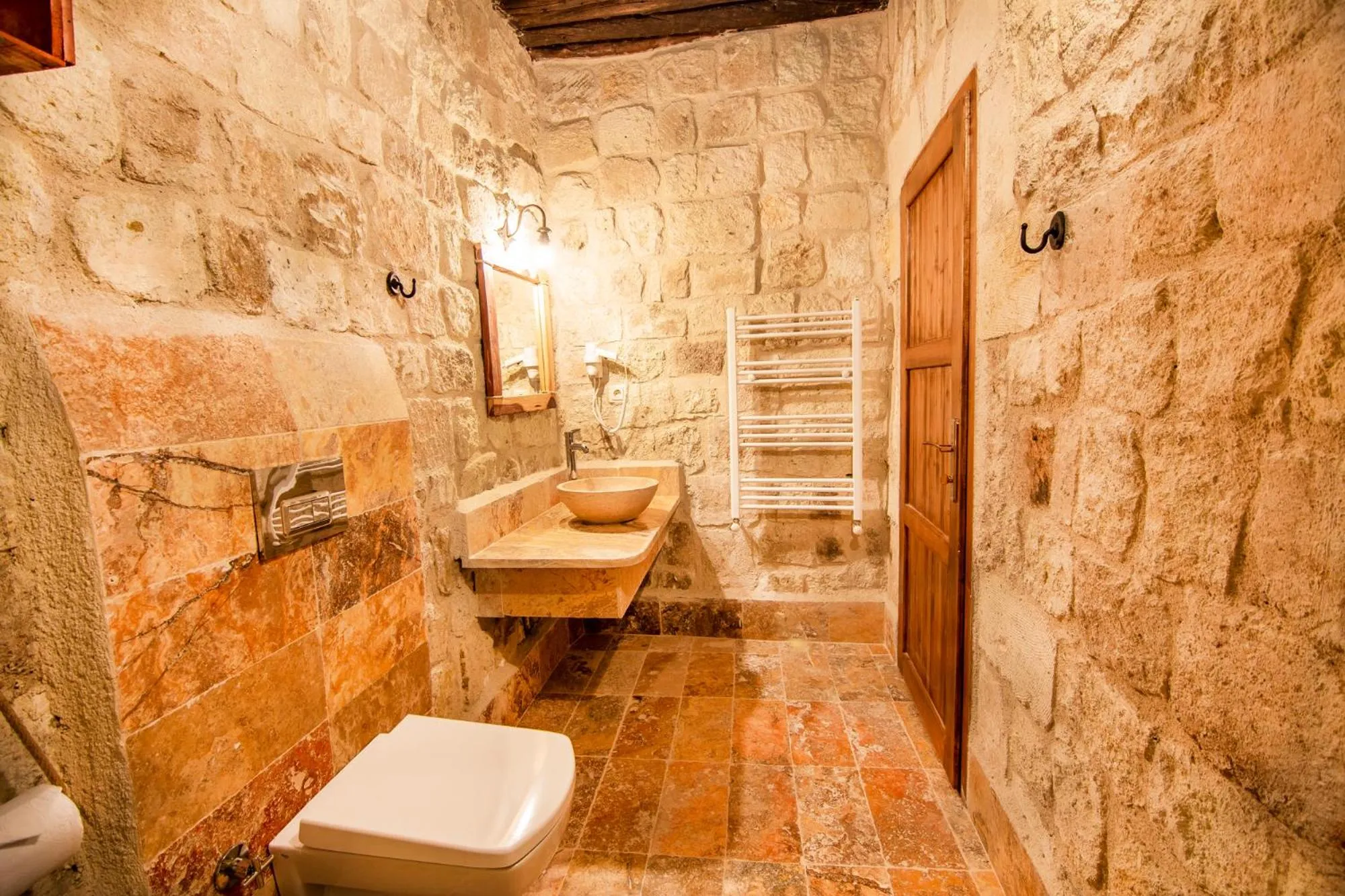 Toilet in kayadibi cave hotel